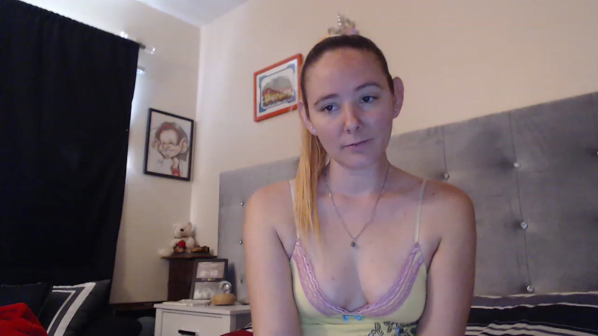 Gallery image thumbnail from kittykimba's myfreecams stream on, 01/16/2023, 17:01 image 15 of 20