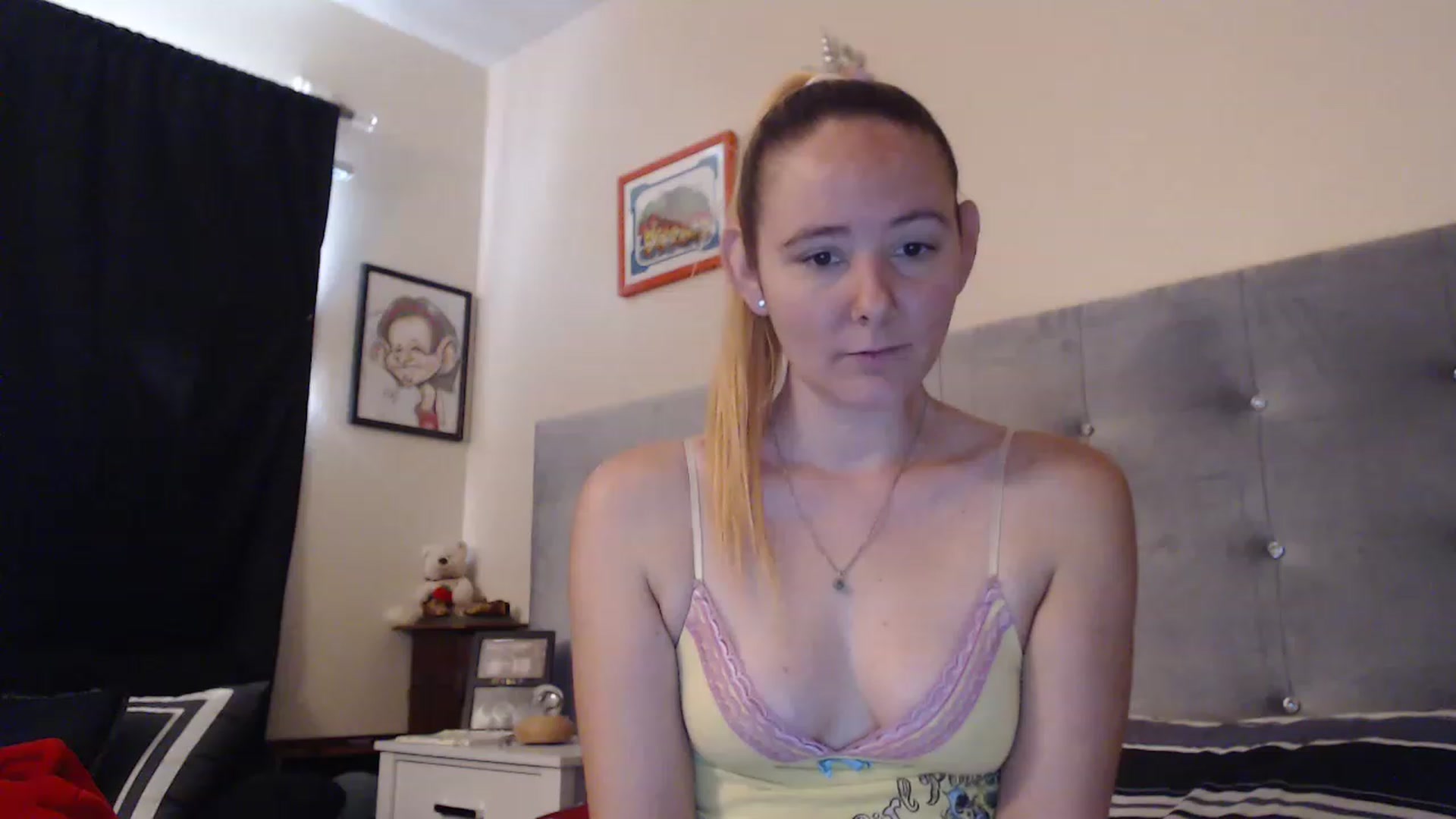 Gallery image thumbnail from kittykimba's myfreecams stream on, 01/16/2023, 17:01 image 16 of 20