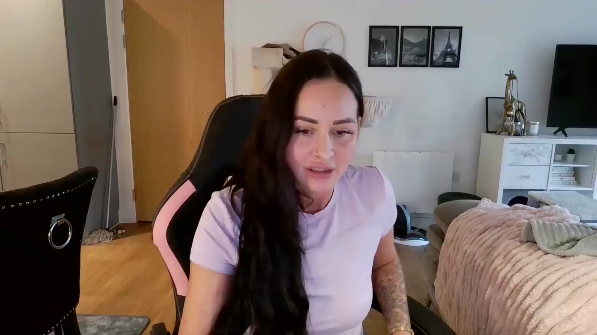 Gallery image thumbnail from kittyviolet's myfreecams stream on, 02/07/2025, 13:46 image 13 of 20