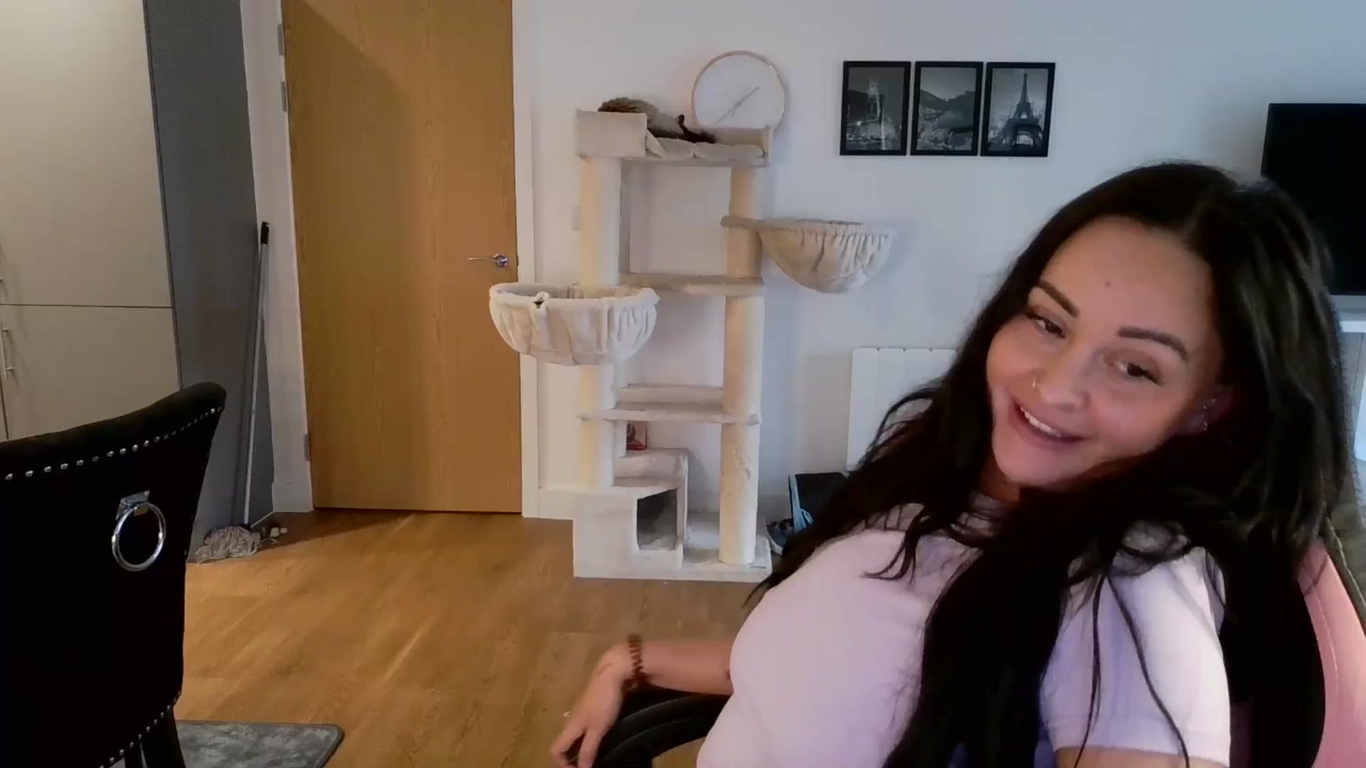 Gallery image thumbnail from kittyviolet's myfreecams stream on, 02/07/2025, 13:46 image 19 of 20