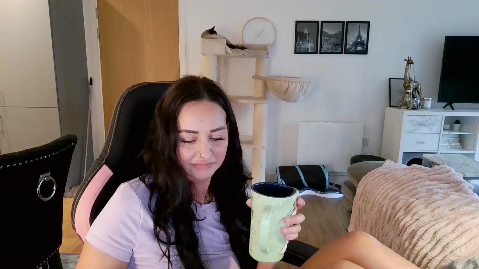 Gallery image thumbnail from kittyviolet's myfreecams stream on, 02/07/2025, 13:46 image 1 of 20