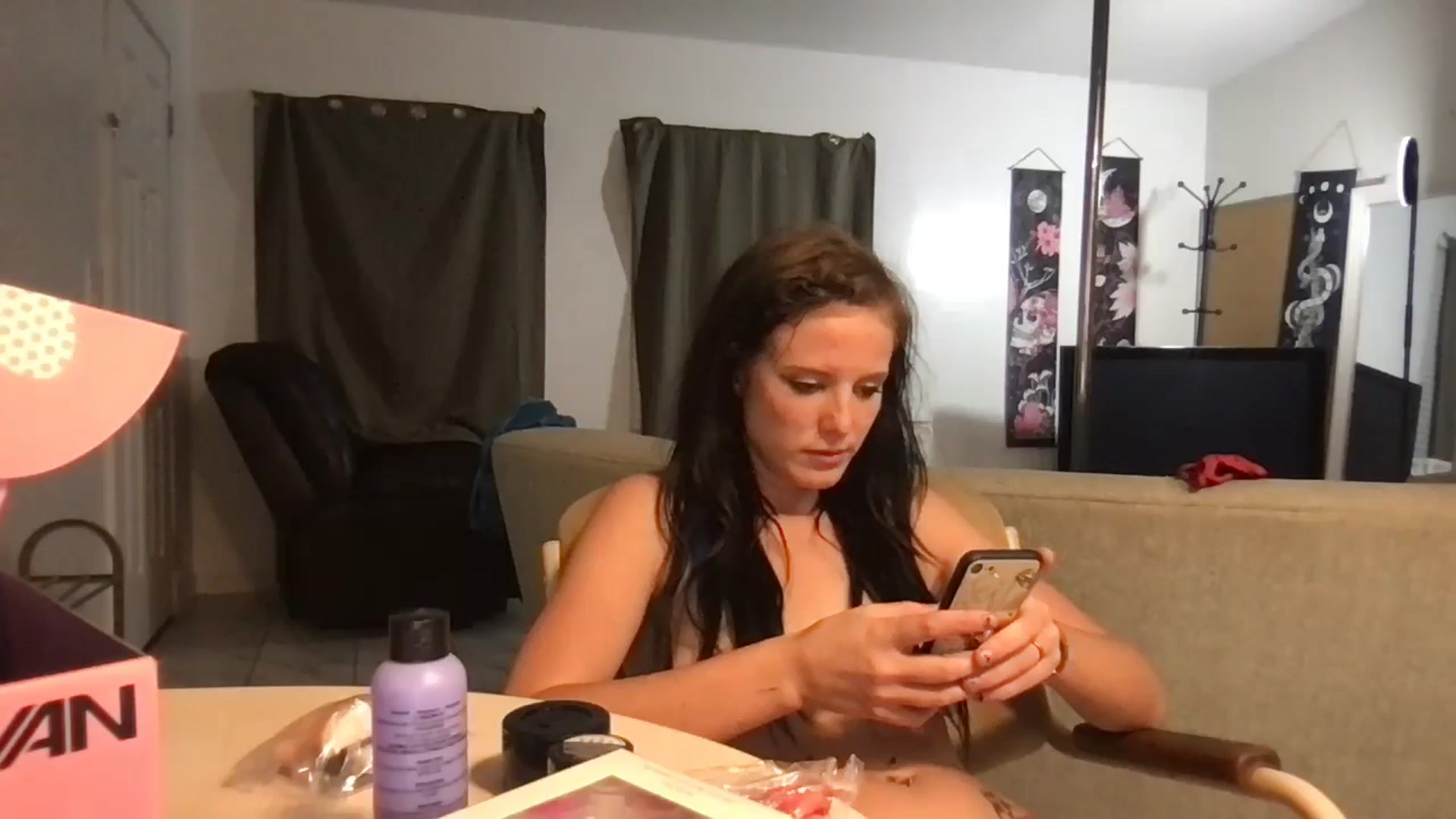 Gallery image thumbnail from kitycatkendra's myfreecams stream on, 10/06/2024, 14:16 image 1 of 20