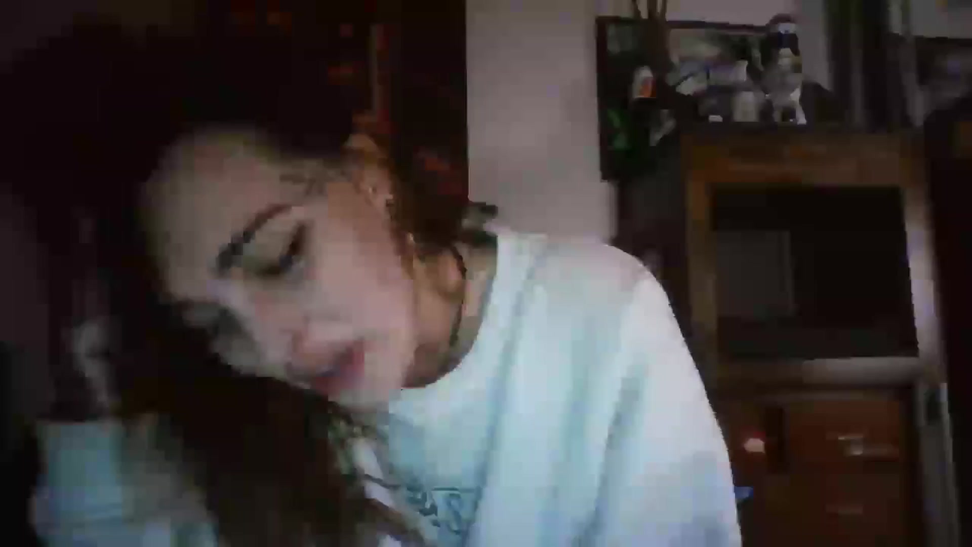 Gallery image thumbnail from kixstix's myfreecams stream on, 08/28/2024, 12:22 image 12 of 20