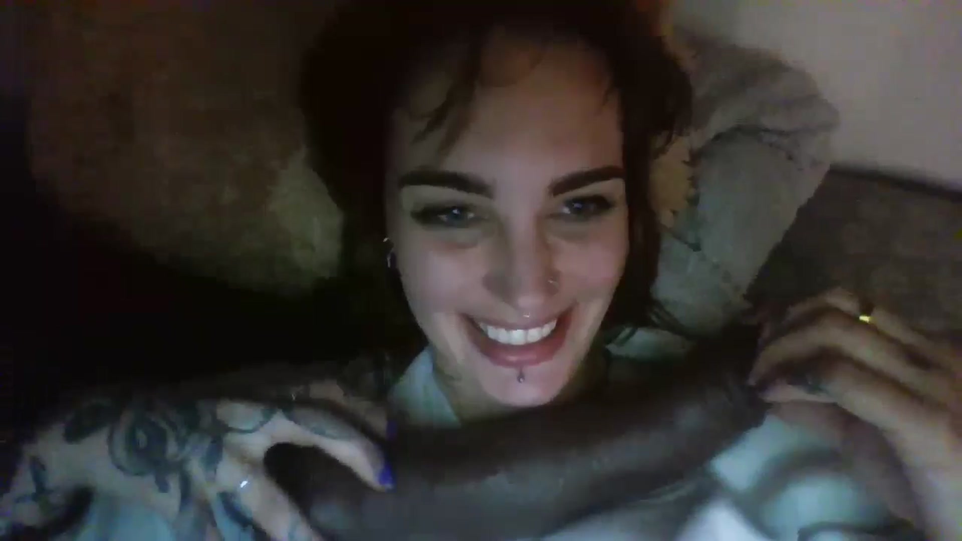 Gallery image thumbnail from kixstix's myfreecams stream on, 08/28/2024, 12:47 image 7 of 20