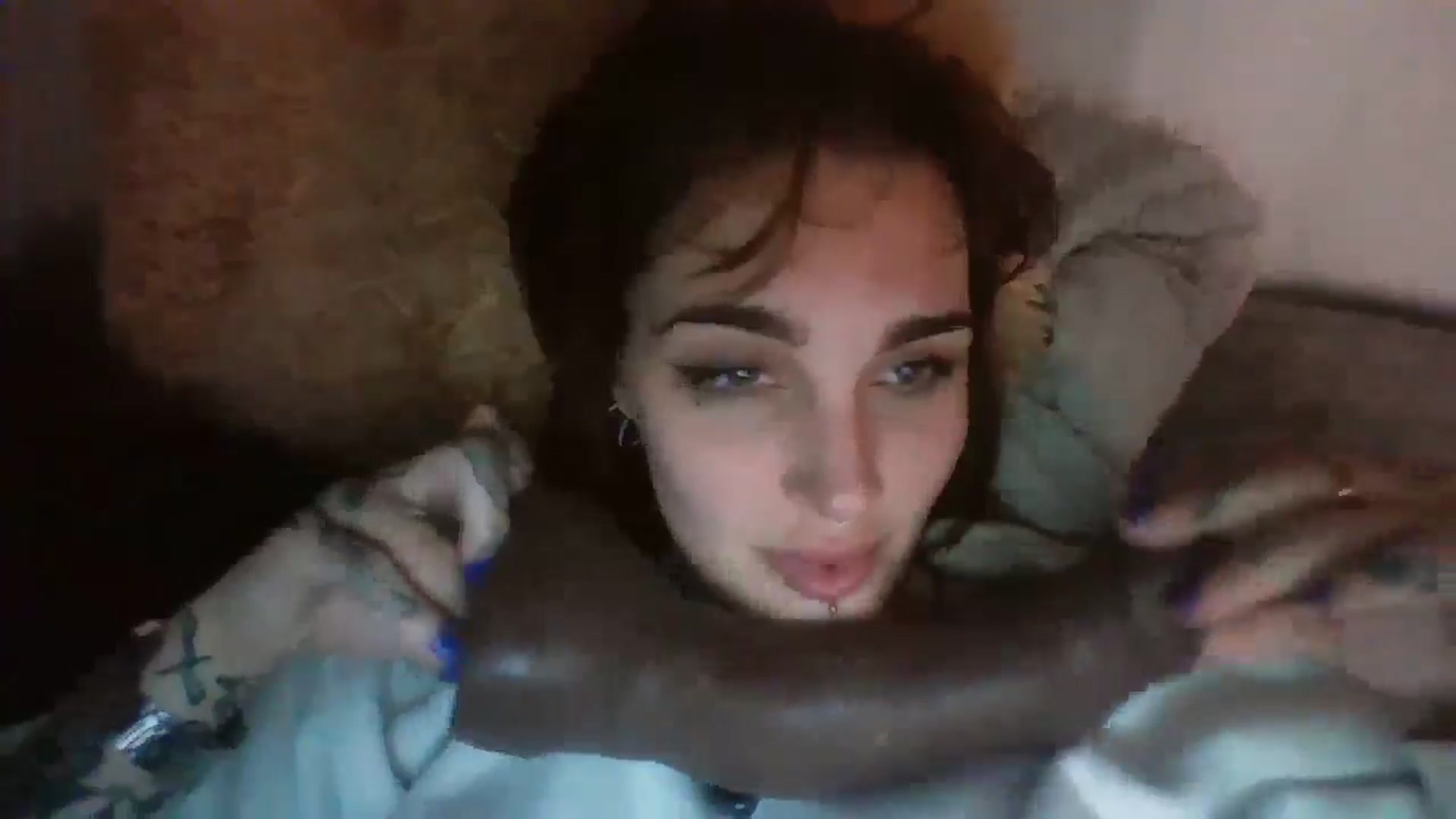 Gallery image thumbnail from kixstix's myfreecams stream on, 08/28/2024, 12:47 image 6 of 20