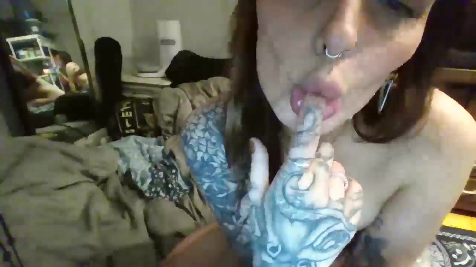 Gallery image thumbnail from kixstix's myfreecams stream on, 09/09/2024, 12:41 image 18 of 20