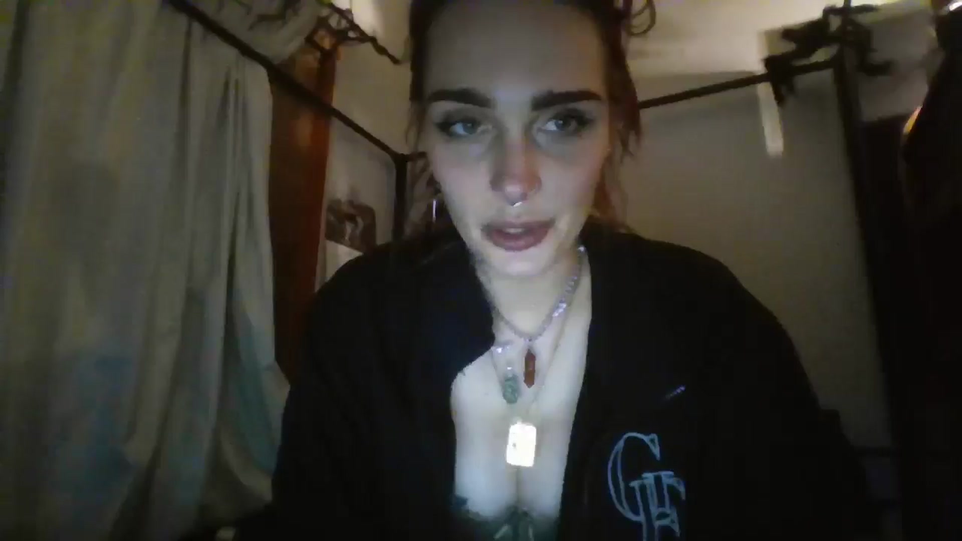 Gallery image thumbnail from kixstix's myfreecams stream on, 12/10/2024, 10:01 image 15 of 20