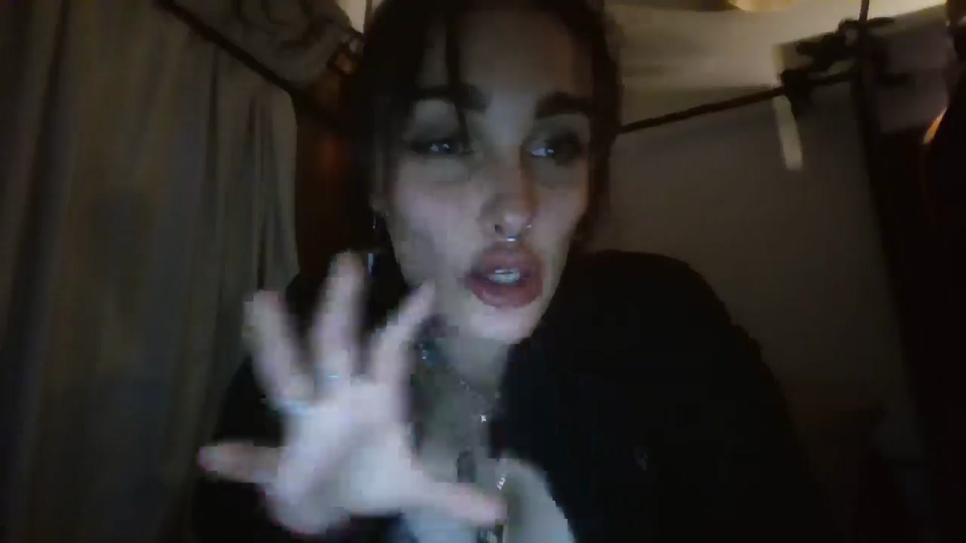Gallery image thumbnail from kixstix's myfreecams stream on, 12/10/2024, 10:21 image 14 of 20