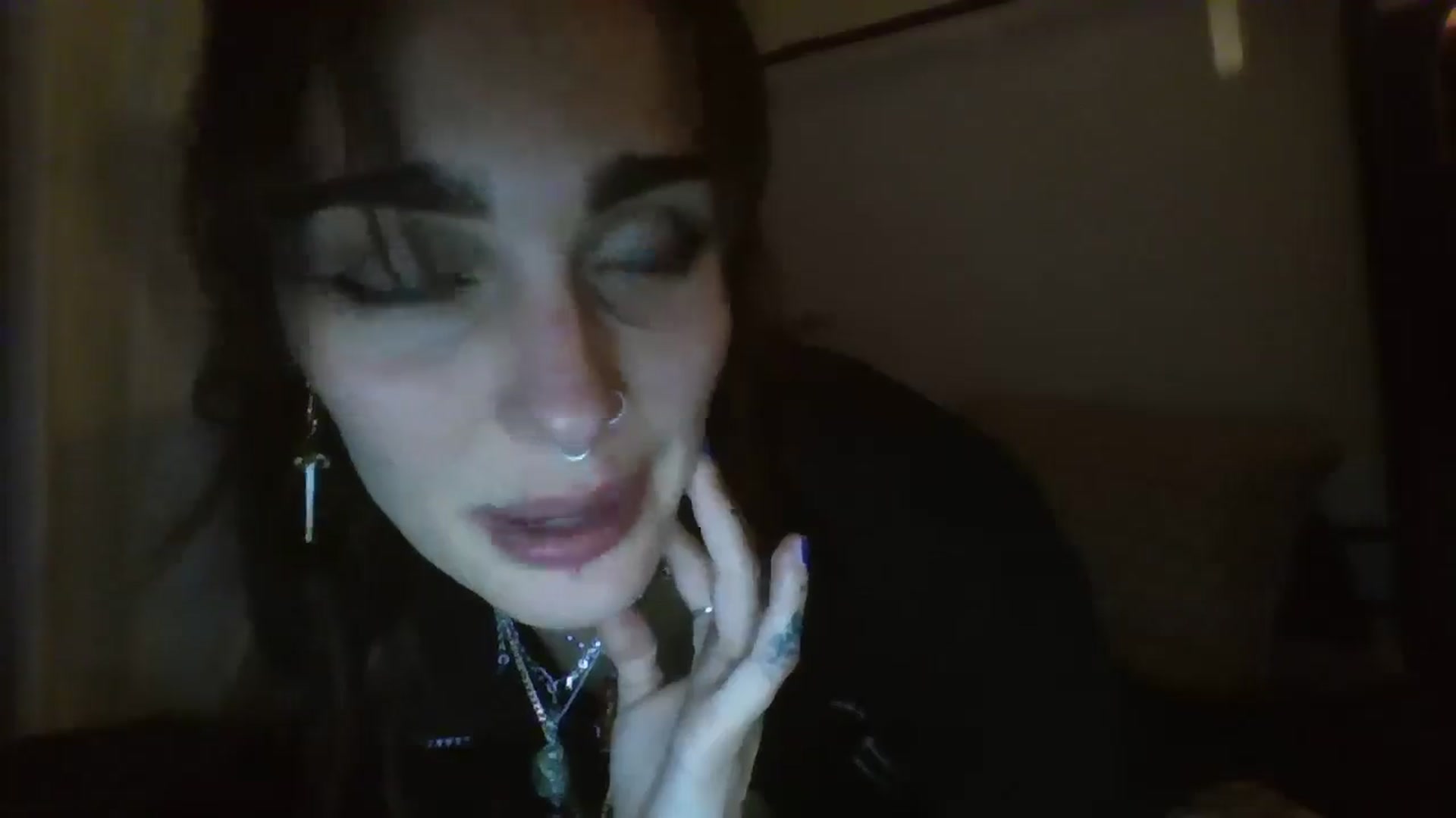 Gallery image thumbnail from kixstix's myfreecams stream on, 12/10/2024, 10:21 image 12 of 20
