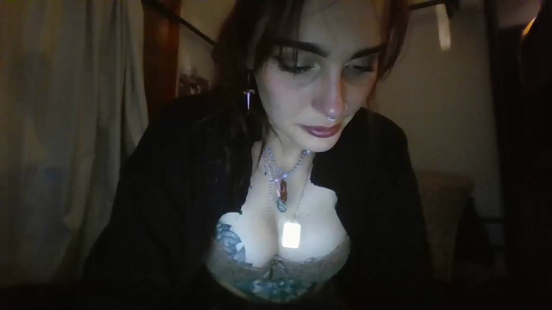 Gallery image thumbnail from kixstix's myfreecams stream on, 12/10/2024, 10:21 image 5 of 20