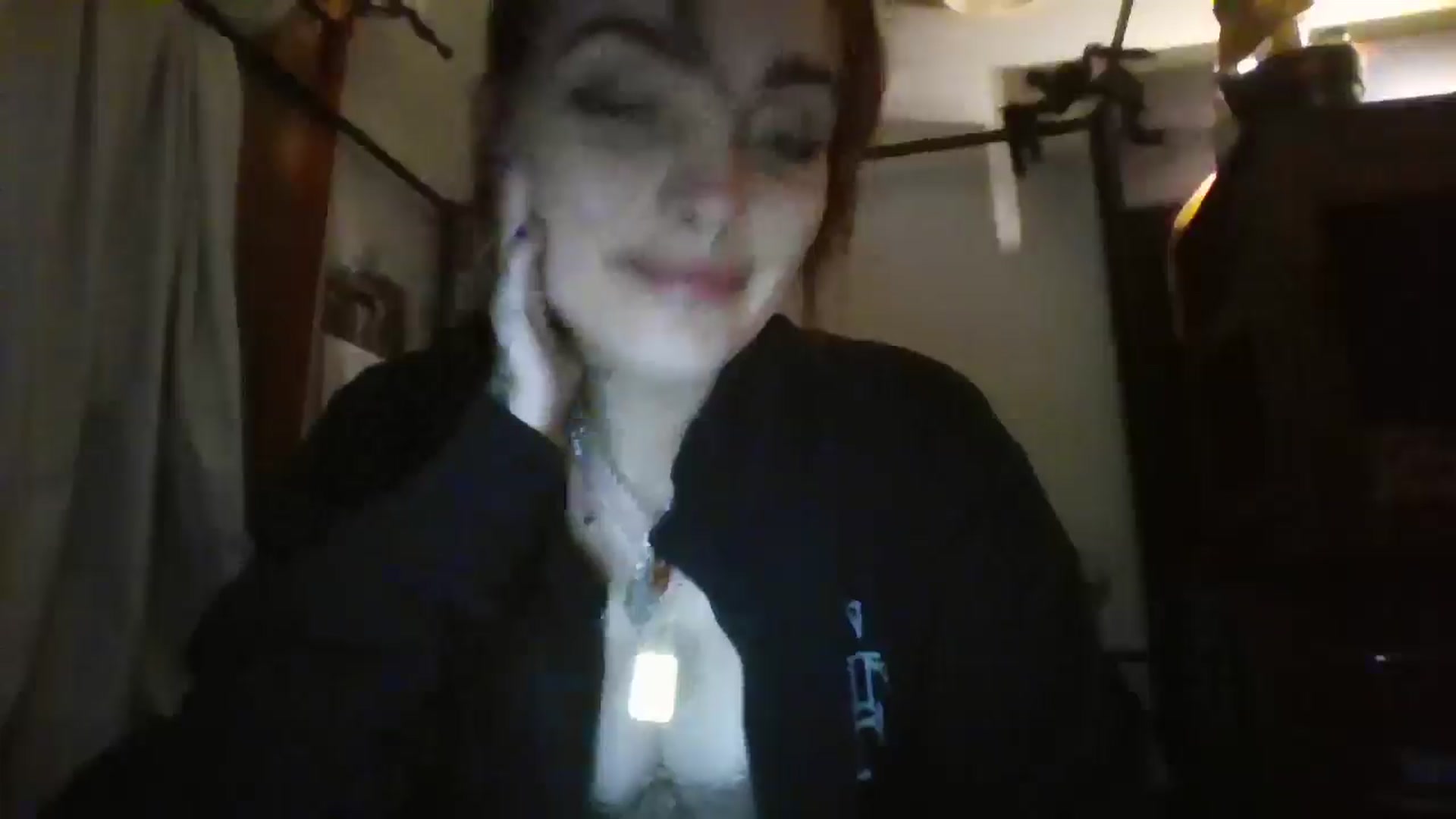 Gallery image thumbnail from kixstix's myfreecams stream on, 12/10/2024, 10:21 image 17 of 20