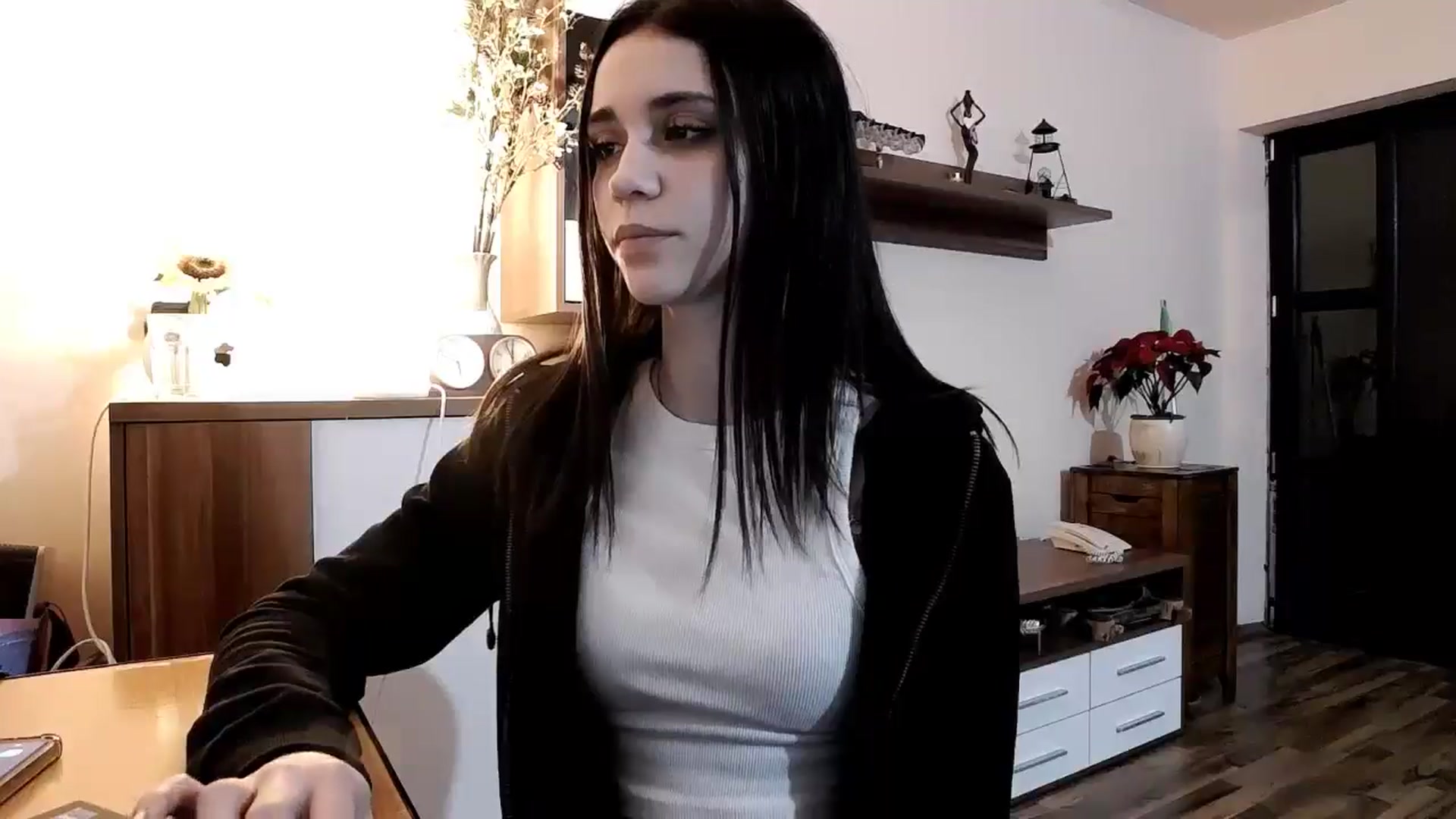 Gallery image thumbnail from kllLr's myfreecams stream on, 12/28/2024, 01:14 image 2 of 20