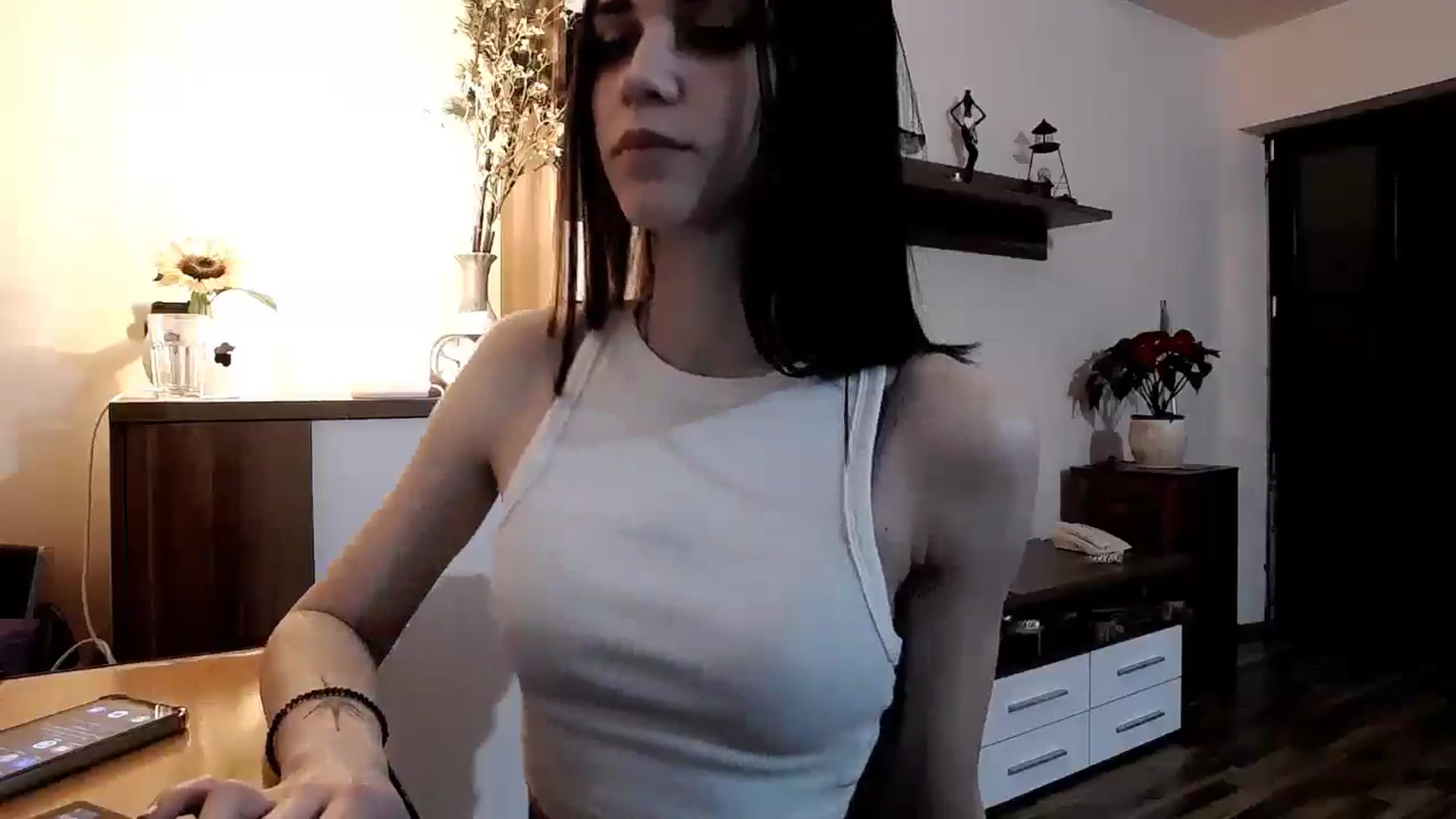 Gallery image thumbnail from kllLr's myfreecams stream on, 12/28/2024, 01:14 image 9 of 20