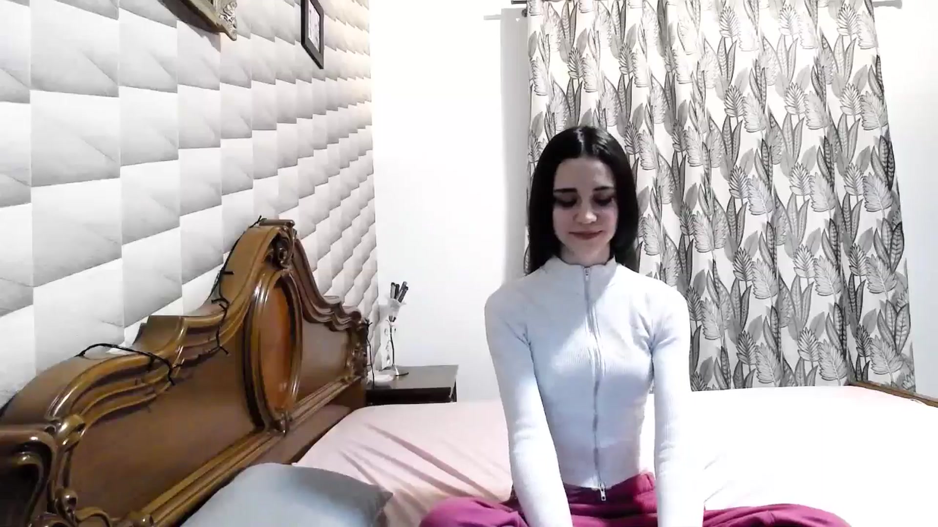Gallery image thumbnail from kllLr's myfreecams stream on, 12/31/2024, 13:58 image 18 of 20
