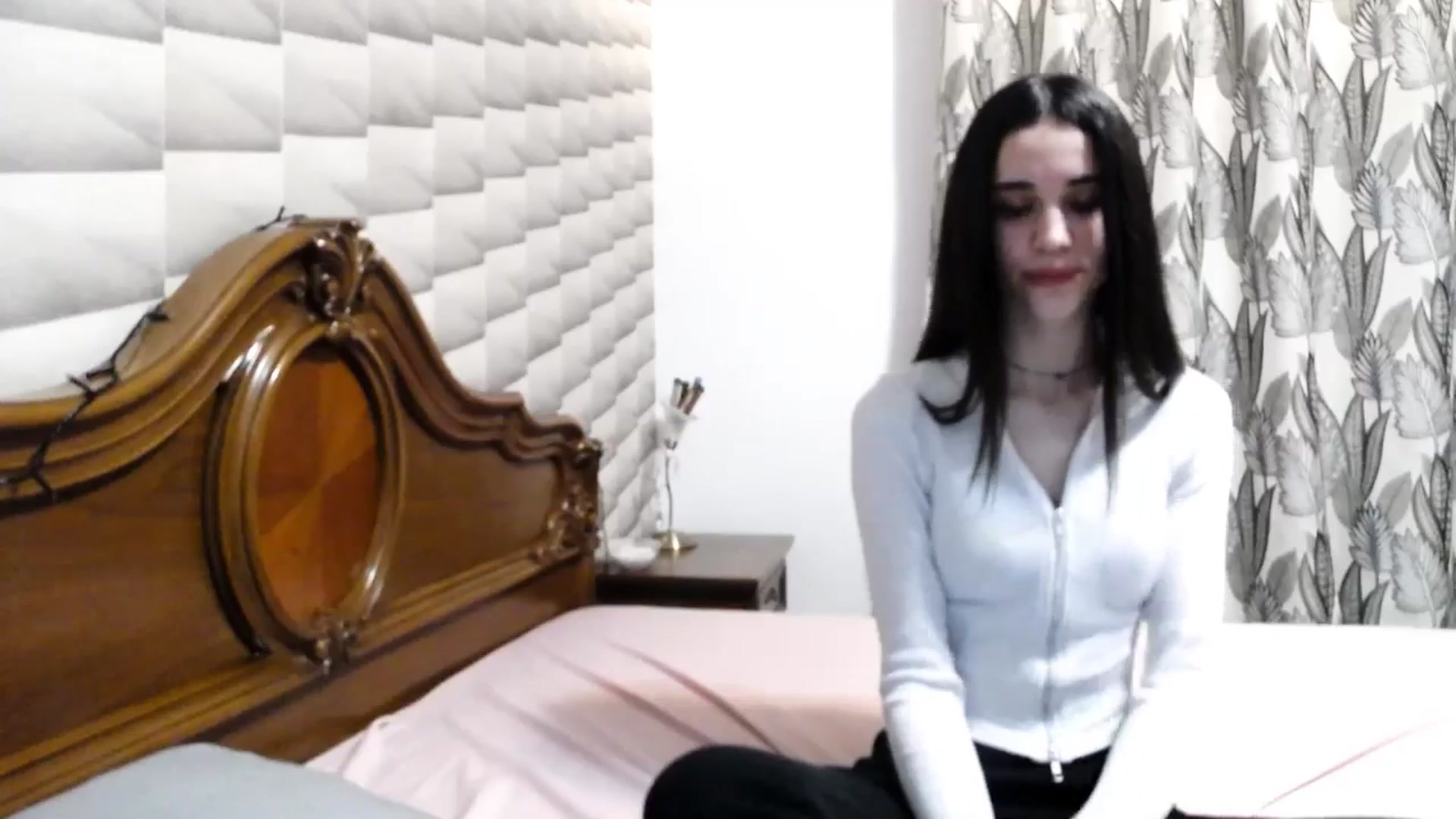 Gallery image thumbnail from kllLr's myfreecams stream on, 12/31/2024, 15:49 image 12 of 20