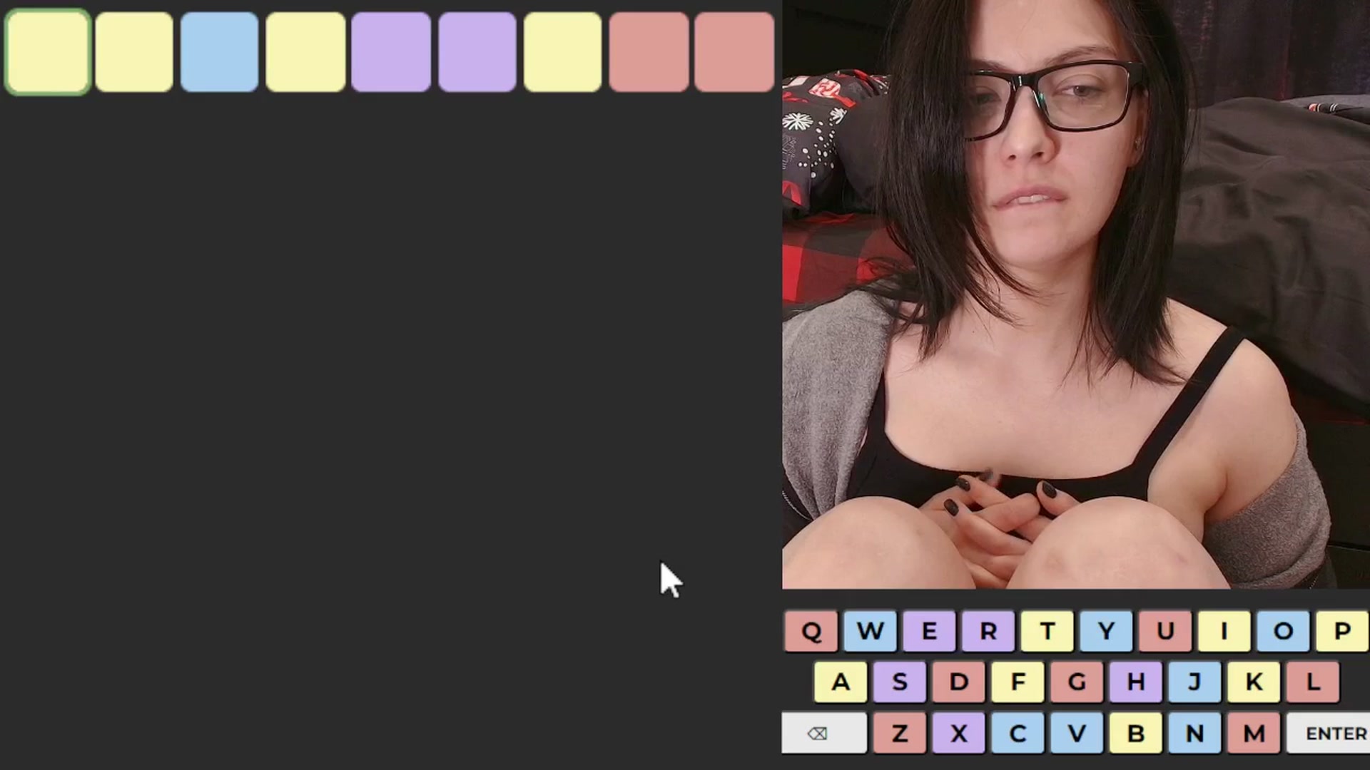Gallery image thumbnail from kriskringle's myfreecams stream on, 12/01/2025, 05:52 image 11 of 20