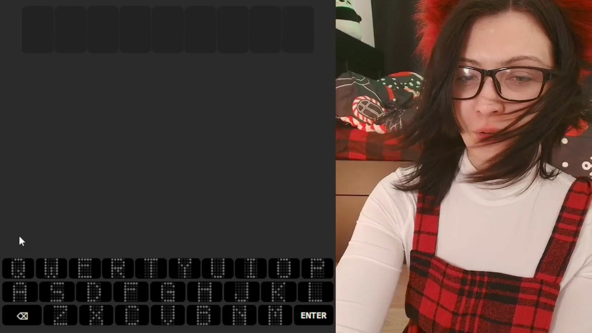 Gallery image thumbnail from kriskringle's myfreecams stream on, 12/05/2025, 05:24 image 11 of 20