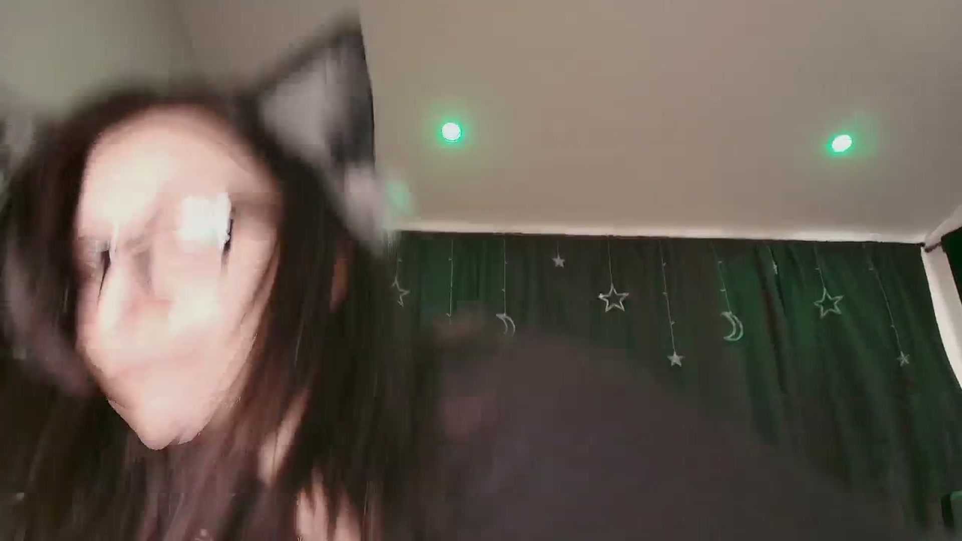 Gallery image thumbnail from kriskringle's myfreecams stream on, 12/07/2025, 05:25 image 3 of 20