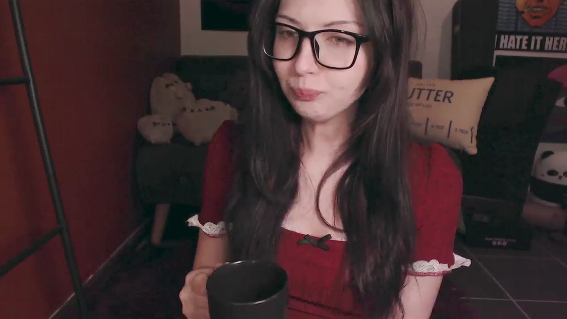 Gallery image thumbnail from kristina's myfreecams stream on, 04/01/2025, 04:25 image 10 of 20