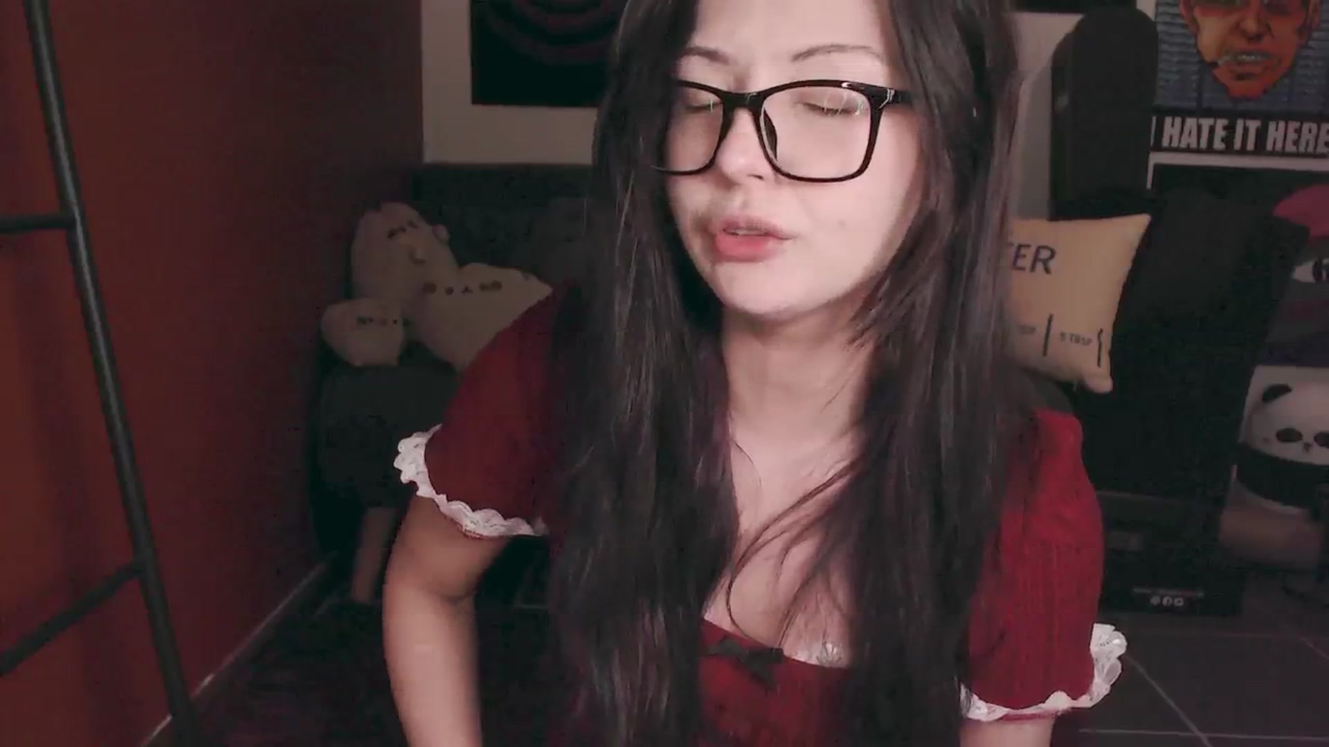 Gallery image thumbnail from kristina's myfreecams stream on, 04/01/2025, 04:25 image 11 of 20