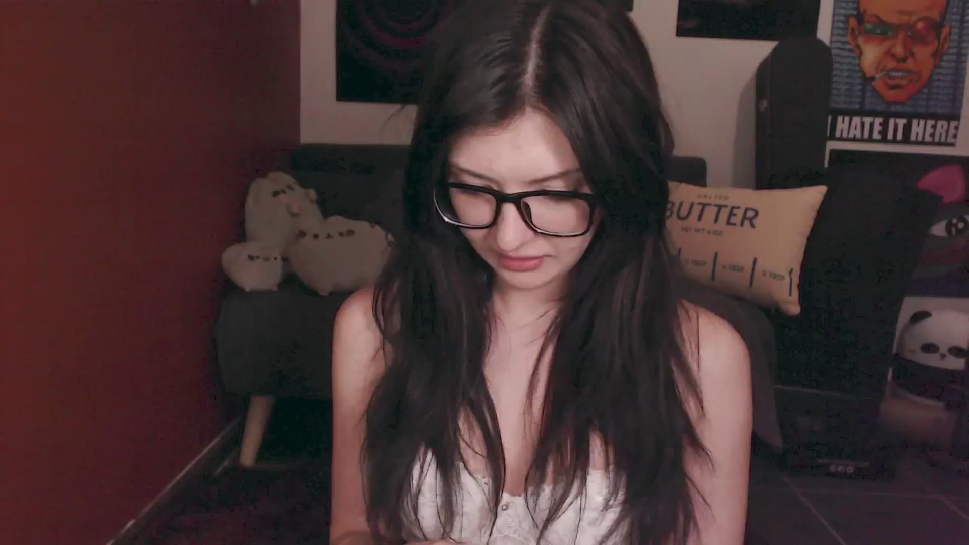 Gallery image thumbnail from kristina's myfreecams stream on, 04/01/2025, 04:46 image 15 of 20