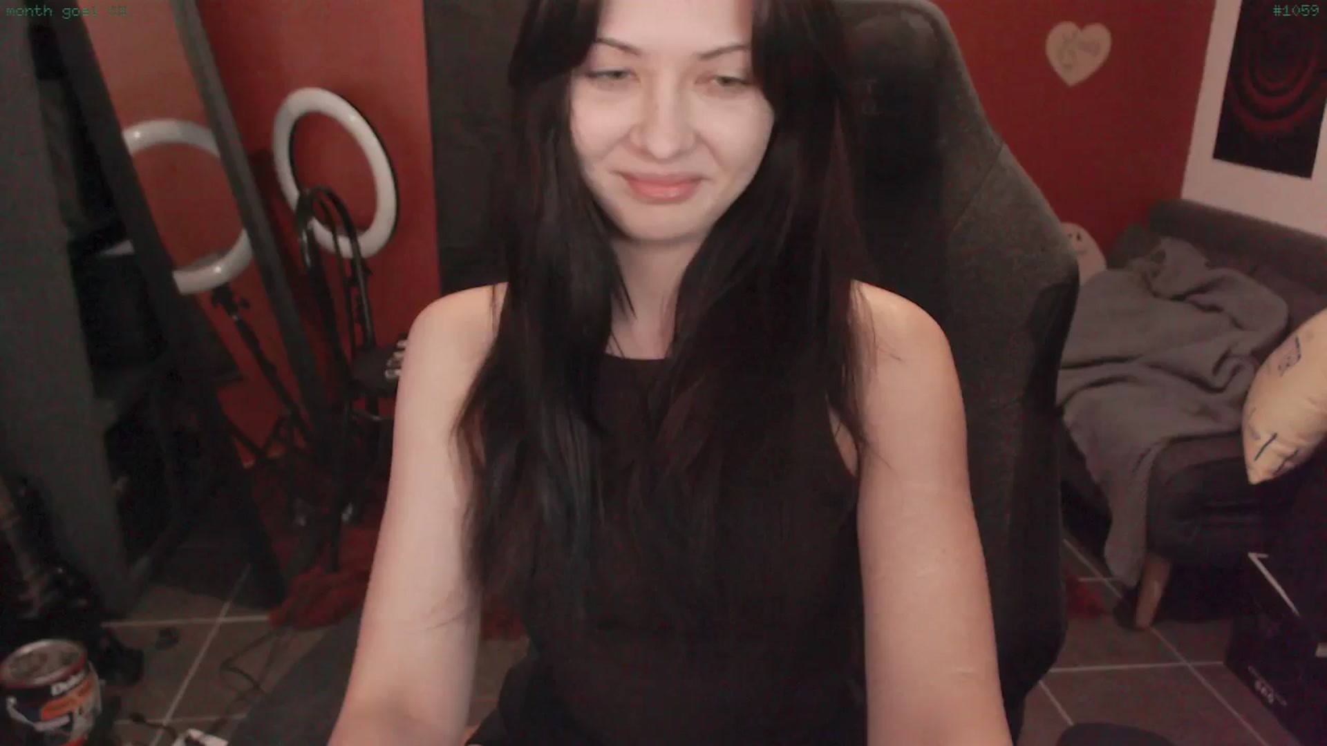 Gallery image thumbnail from kristina's myfreecams stream on, 04/02/2025, 24:43 image 11 of 20