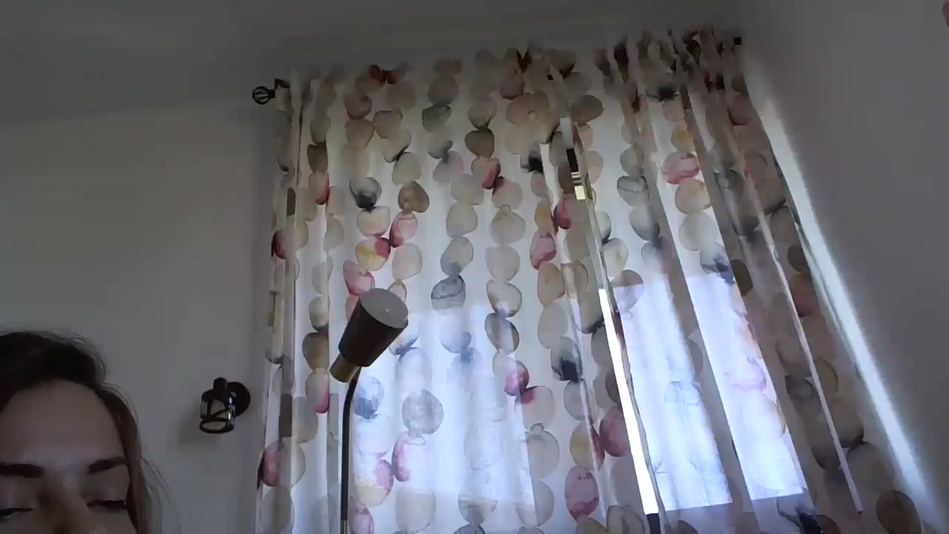 Gallery image thumbnail from krystal__'s myfreecams stream on, 10/17/2024, 08:23 image 14 of 20