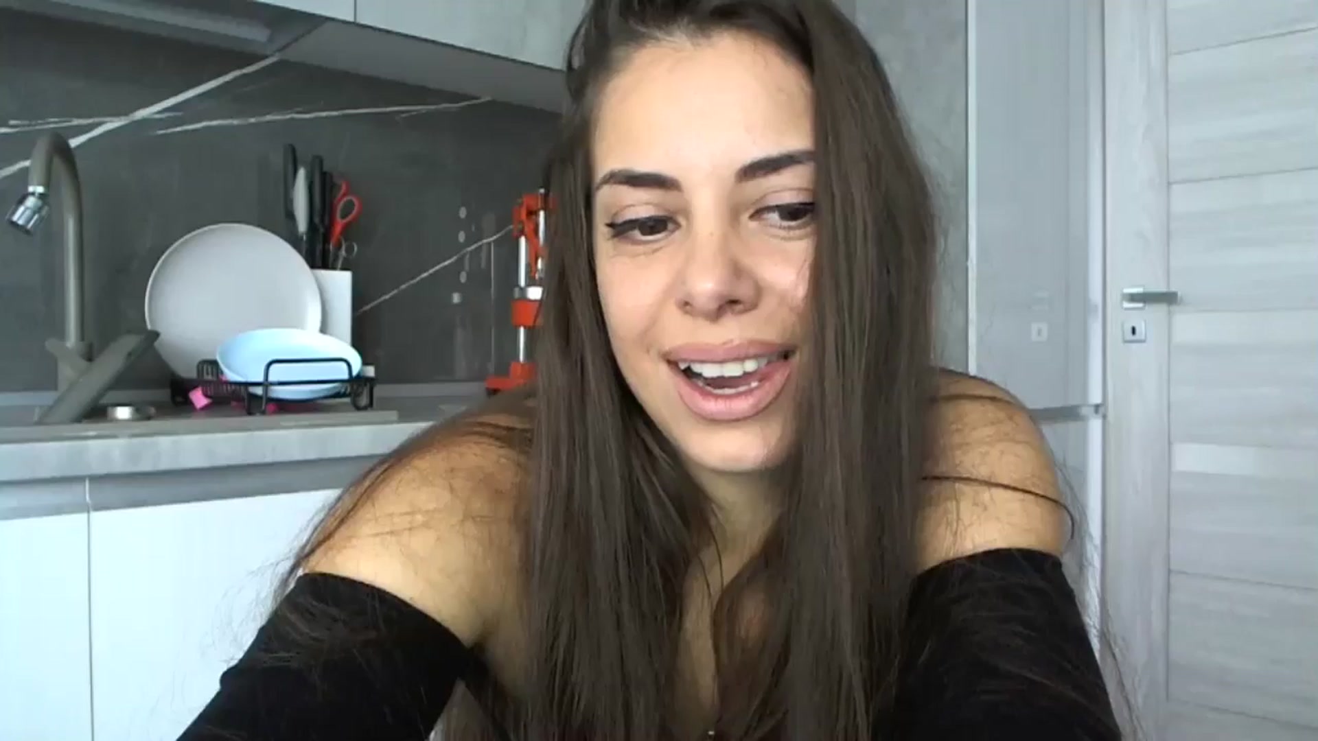Gallery image thumbnail from krystal__'s myfreecams stream on, 11/18/2024, 09:33 image 2 of 20