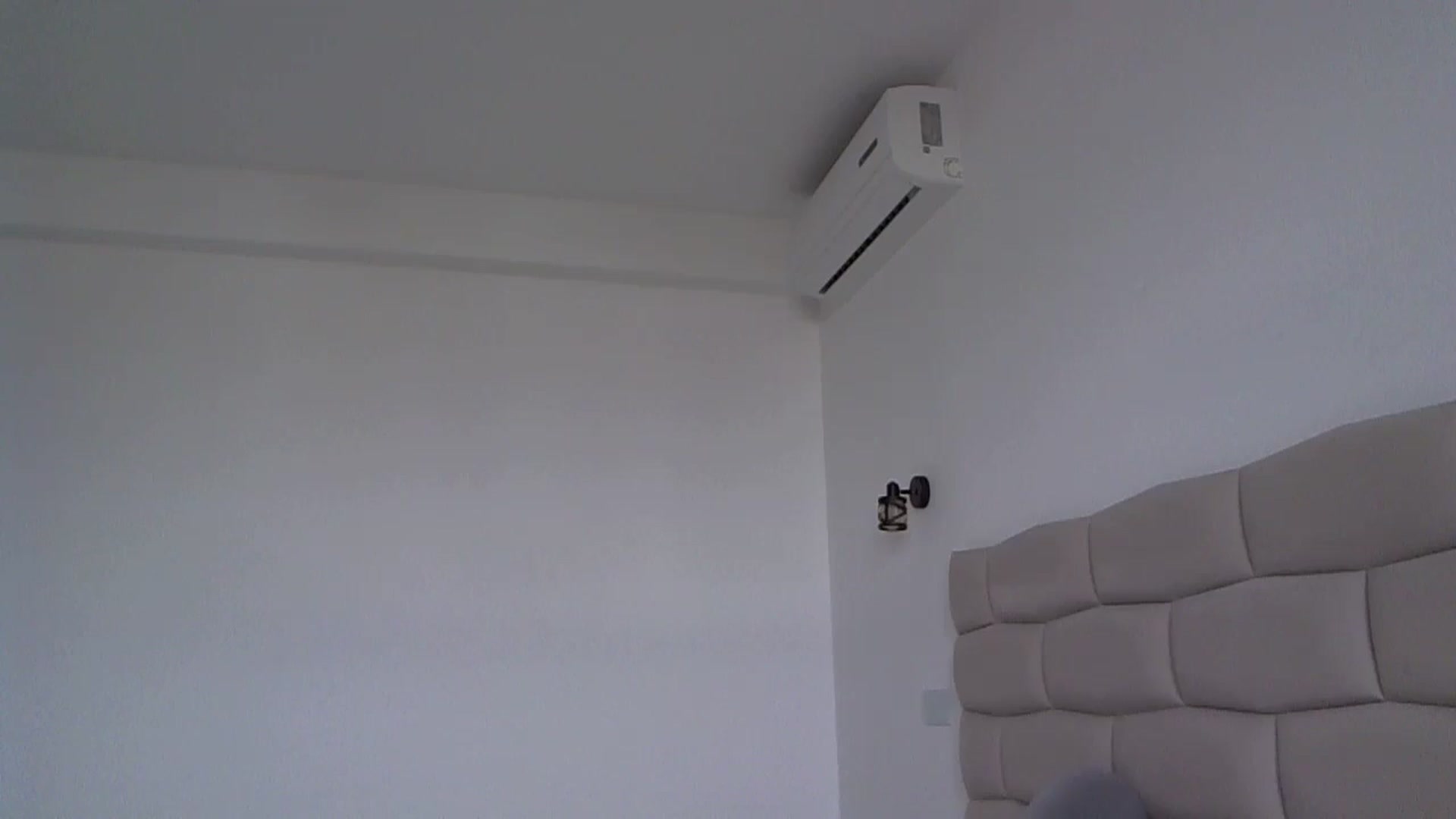 Gallery image thumbnail from krystal__'s myfreecams stream on, 11/19/2024, 09:40 image 1 of 20