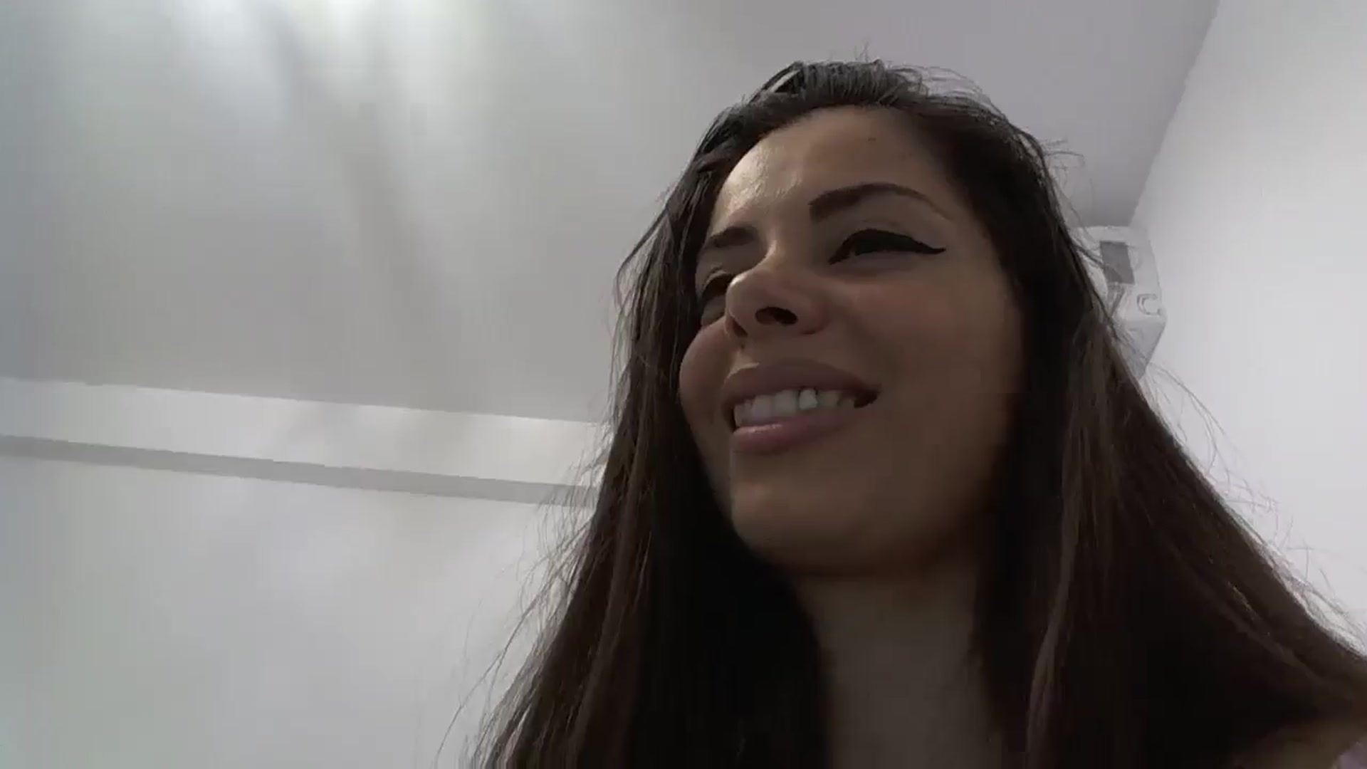 Gallery image thumbnail from krystal__'s myfreecams stream on, 12/09/2024, 14:38 image 11 of 20
