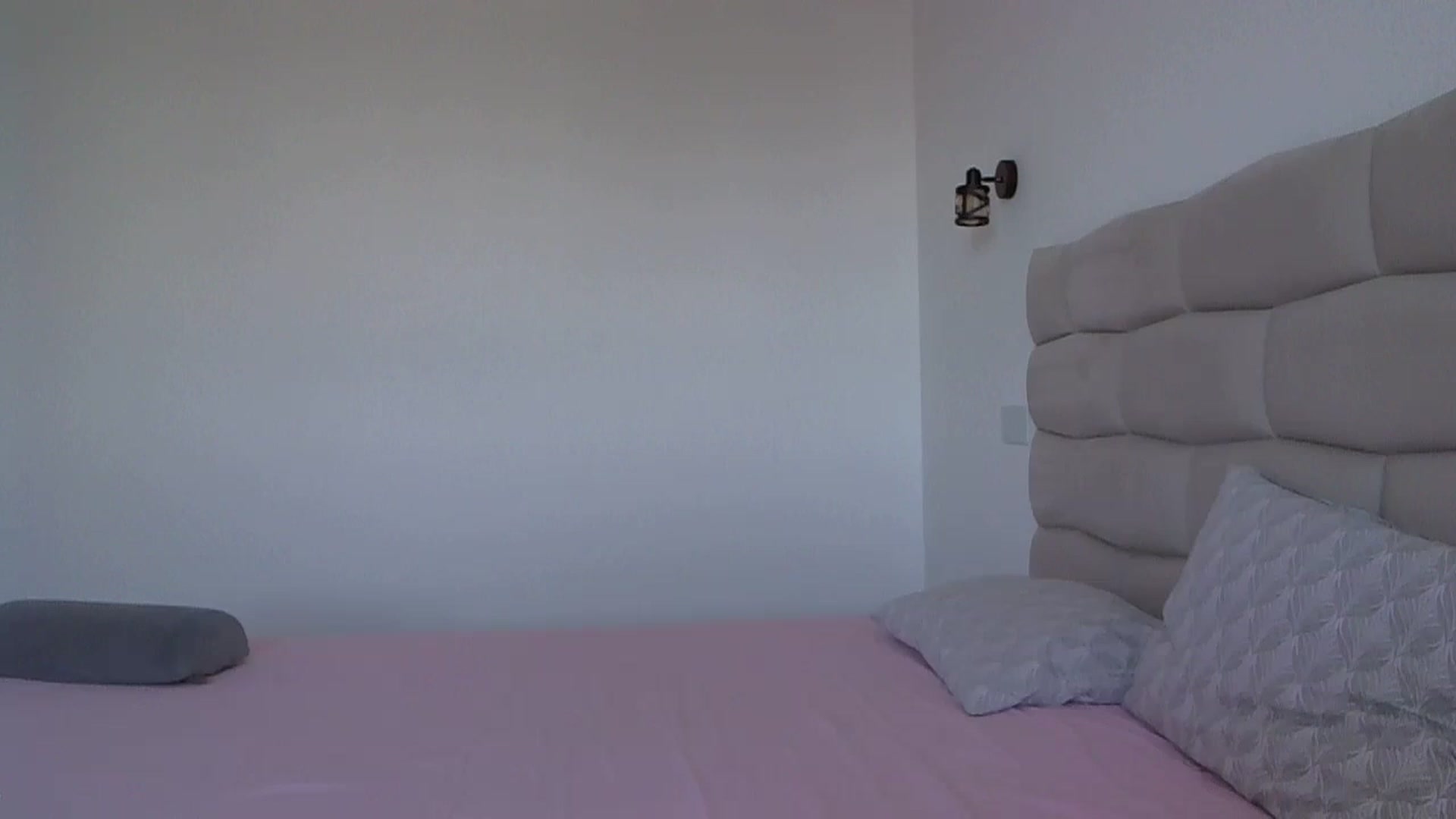 Gallery image thumbnail from krystal__'s myfreecams stream on, 01/13/2025, 10:33 image 7 of 20