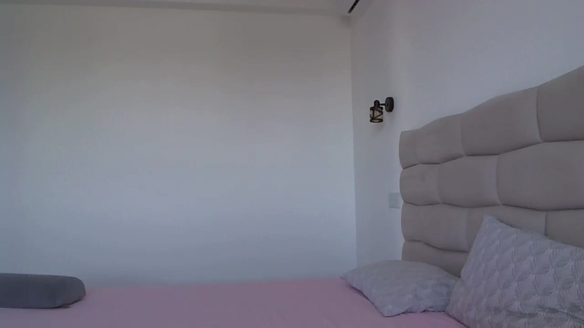 Gallery image thumbnail from krystal__'s myfreecams stream on, 01/13/2025, 10:33 image 14 of 20