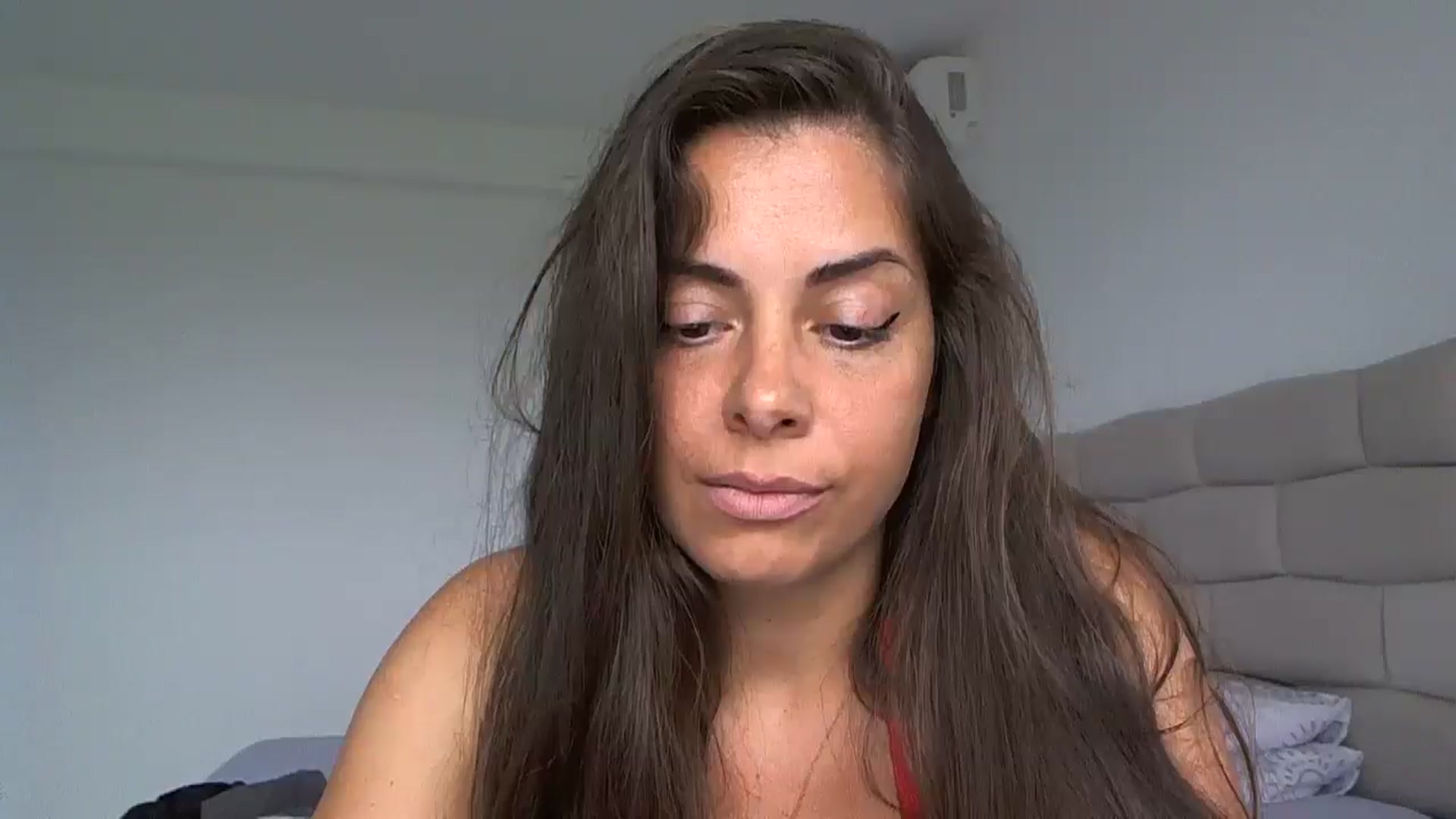 Gallery image thumbnail from krystal__'s myfreecams stream on, 05/24/2025, 14:27 image 15 of 20