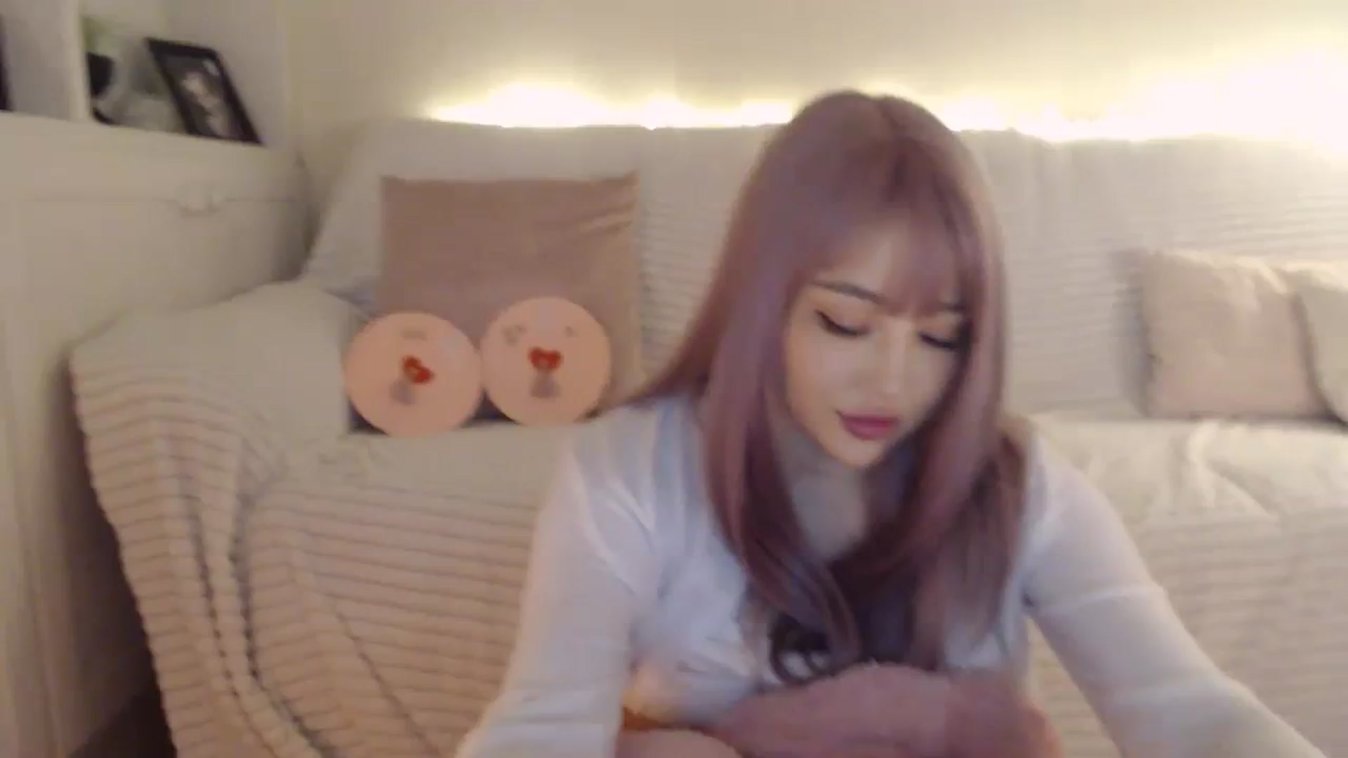 Gallery image thumbnail from kurakurai's myfreecams stream on, 08/16/2023, 12:00 image 1 of 20