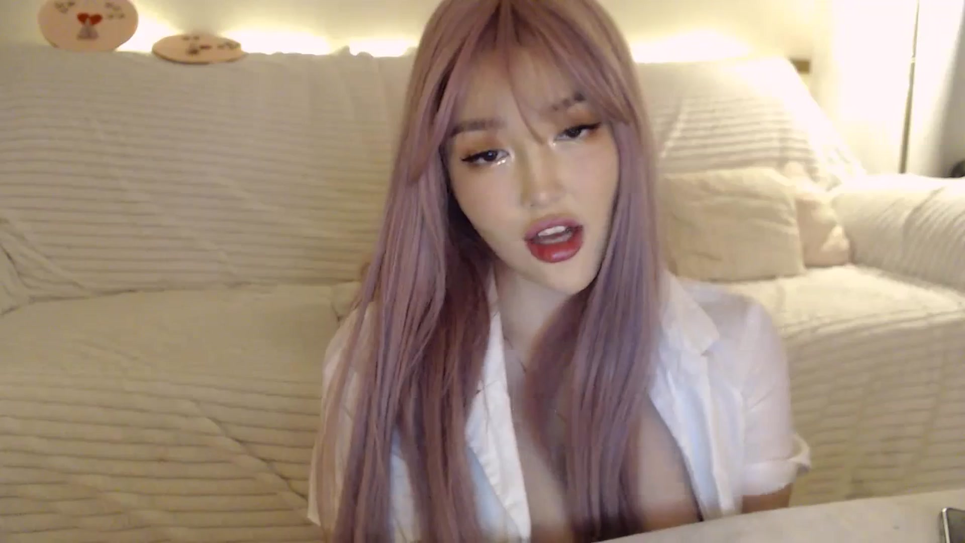 Gallery image thumbnail from kurakurai's myfreecams stream on, 01/02/2024, 13:26 image 13 of 20