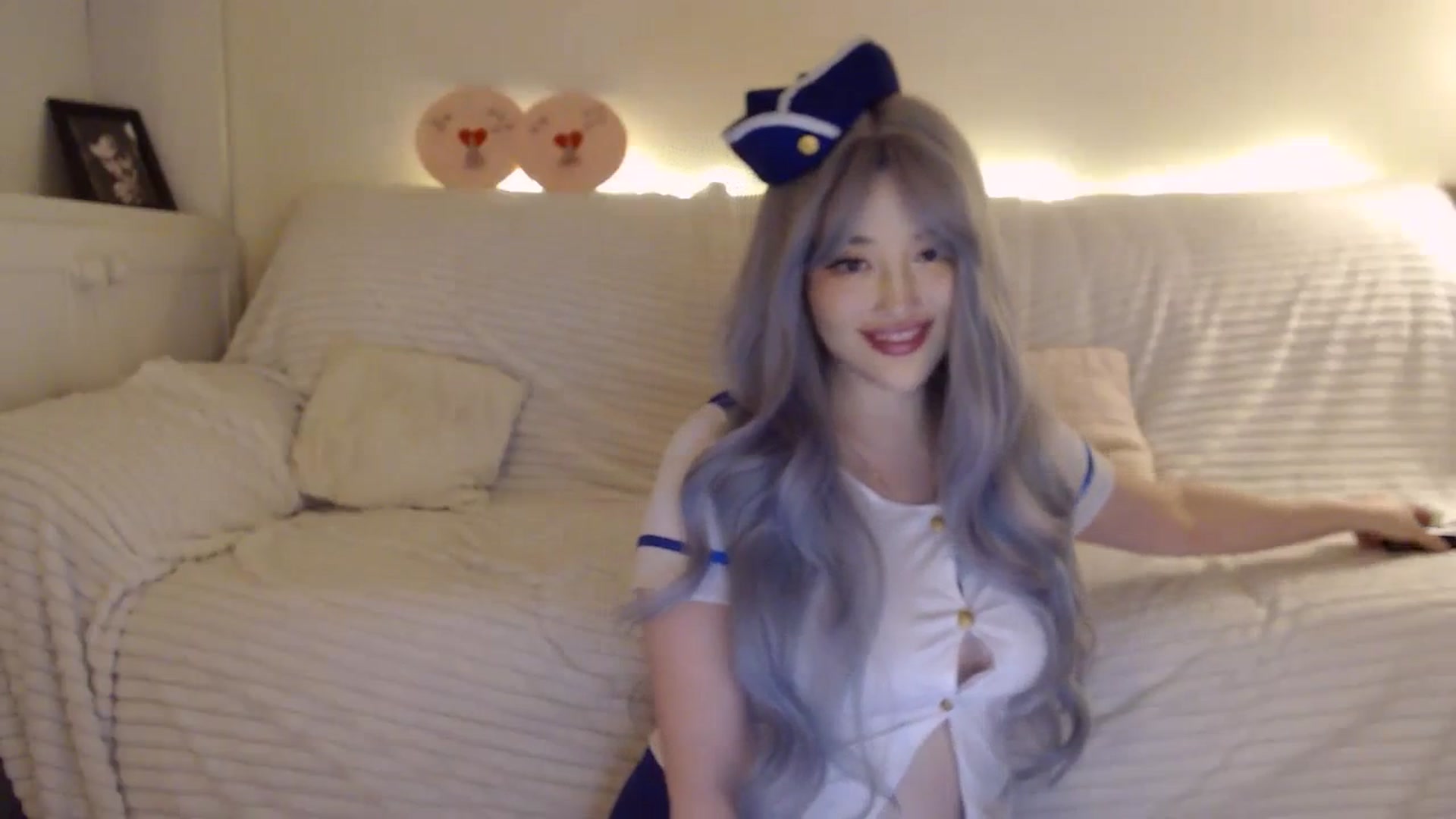 Gallery image thumbnail from kurakurai's myfreecams stream on, 01/03/2024, 17:27 image 18 of 20