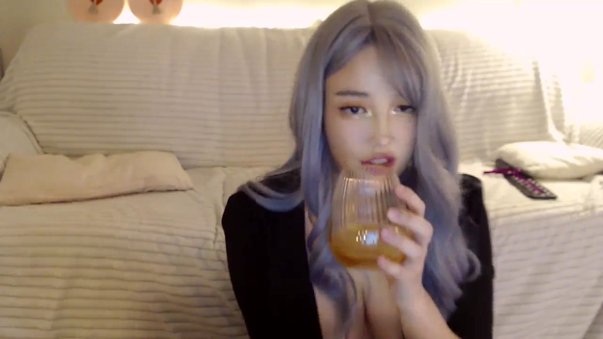 Gallery image thumbnail from kurakurai's myfreecams stream on, 01/06/2024, 15:14 image 12 of 20