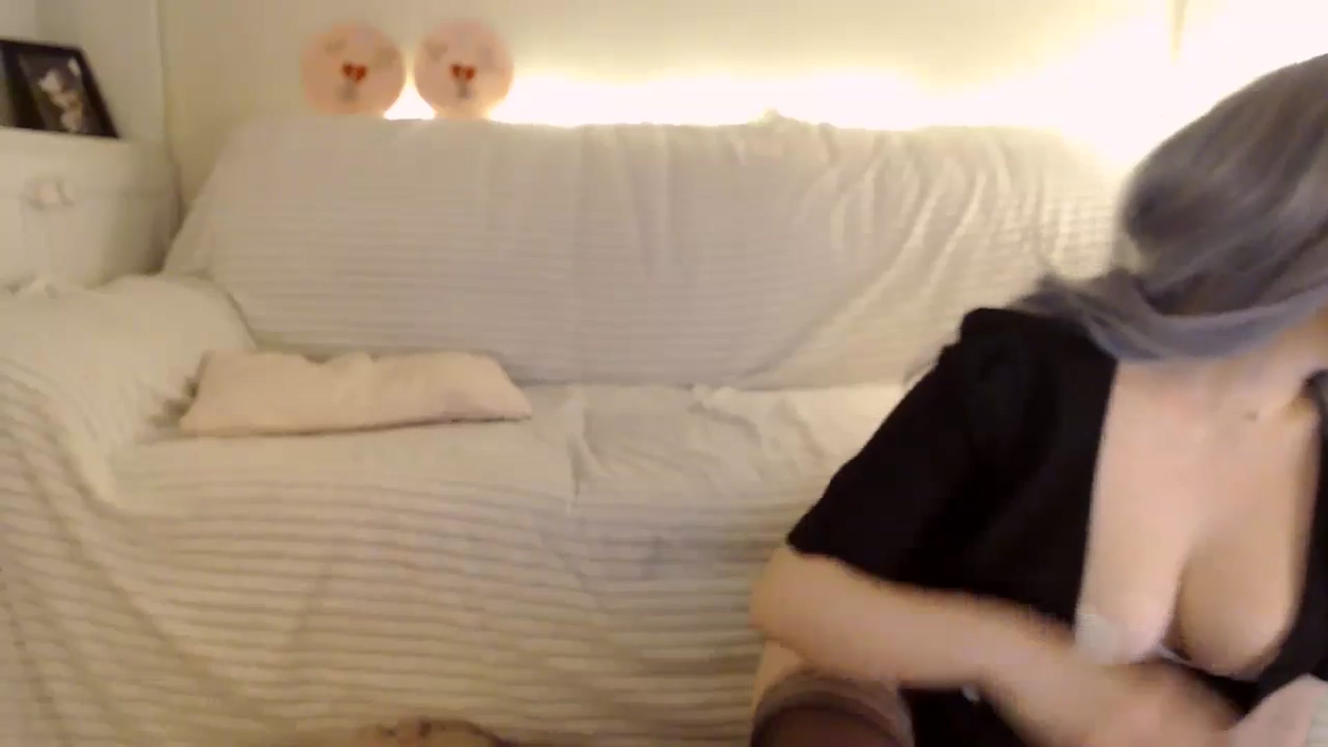 Gallery image thumbnail from kurakurai's myfreecams stream on, 01/06/2024, 15:14 image 14 of 20