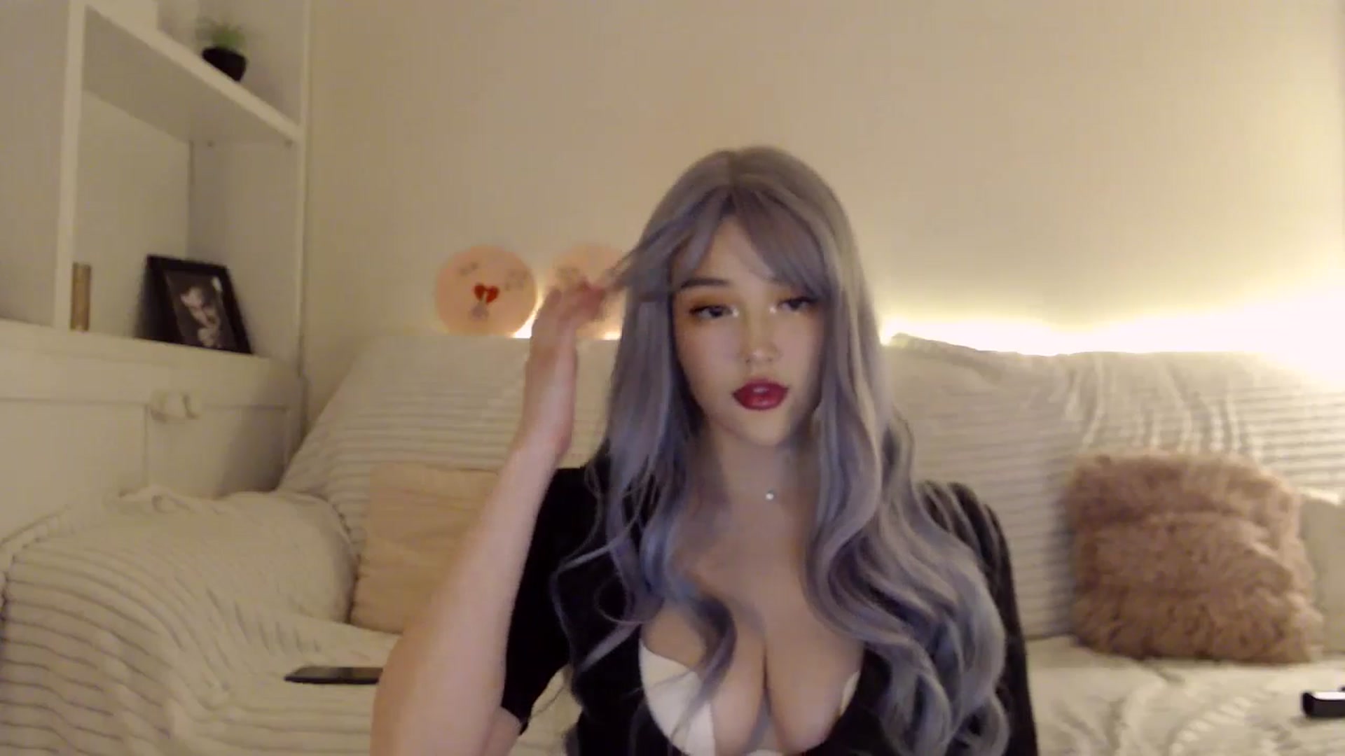 Gallery image thumbnail from kurakurai's myfreecams stream on, 01/06/2024, 15:14 image 3 of 20