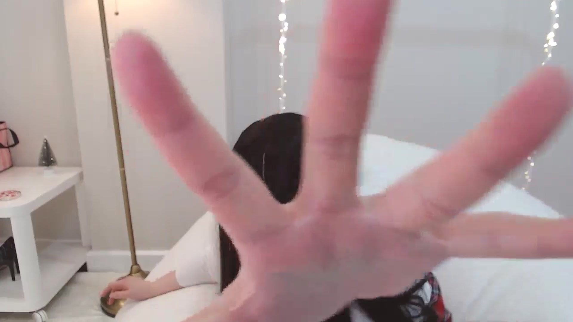 Gallery image thumbnail from kurakurai's myfreecams stream on, 12/29/2024, 24:07 image 5 of 20