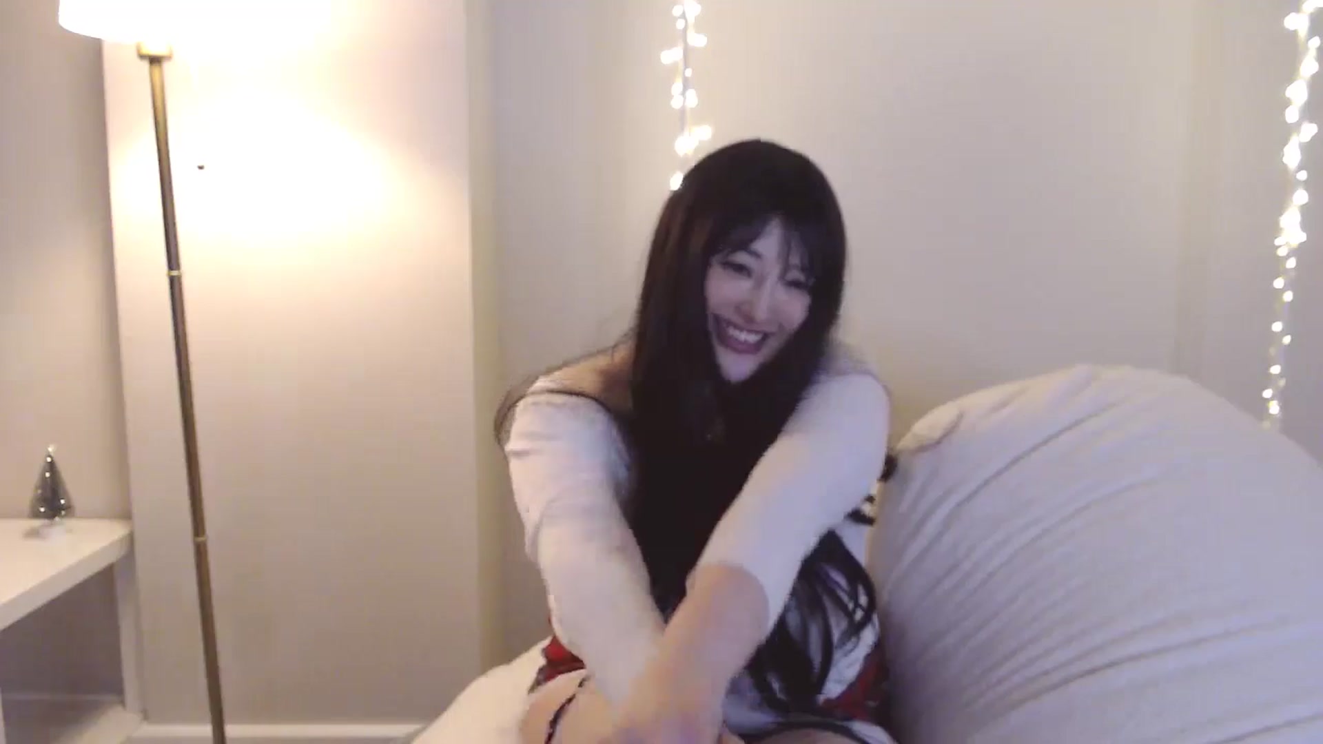 Gallery image thumbnail from kurakurai's myfreecams stream on, 12/29/2024, 01:09 image 11 of 20