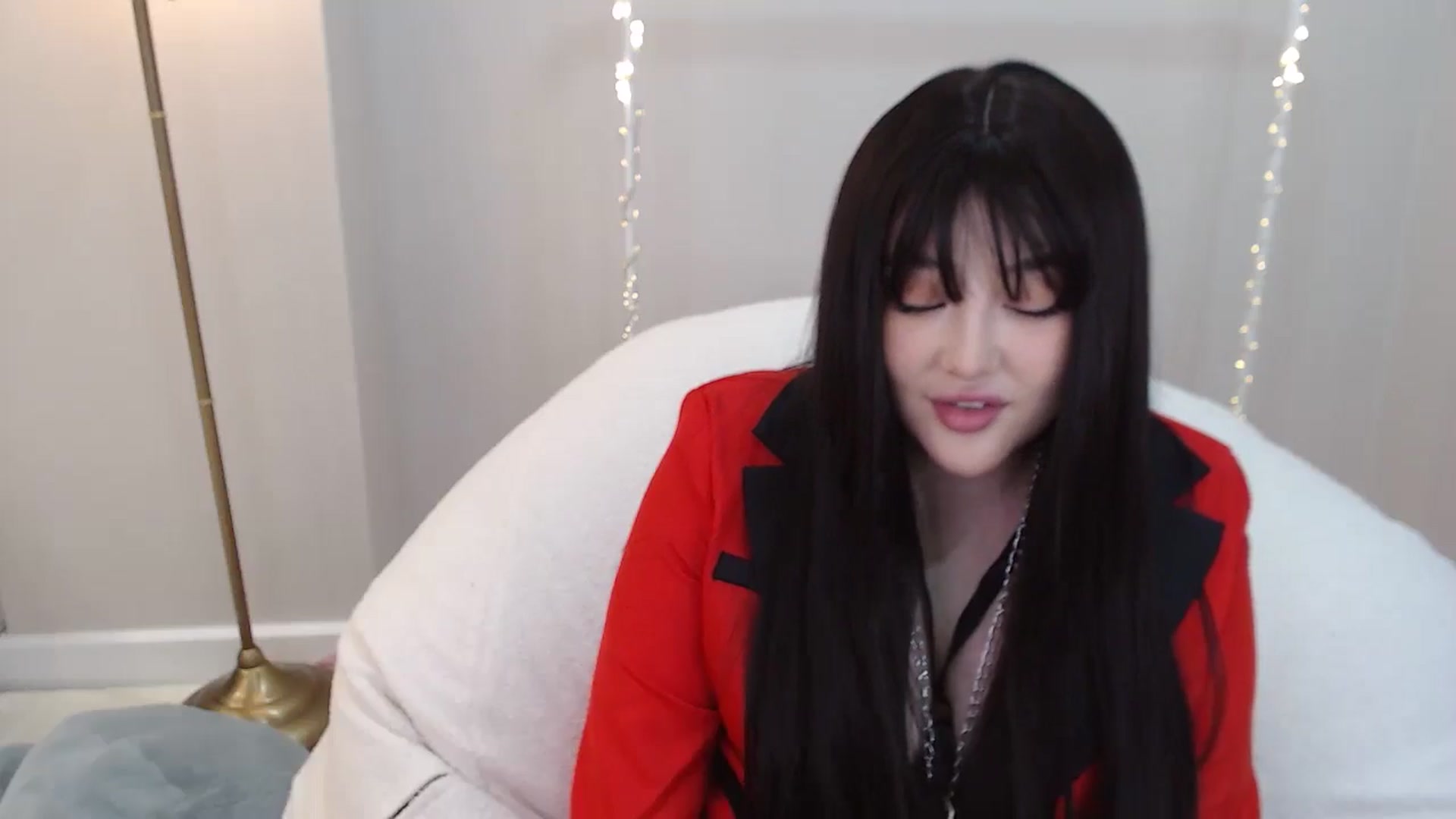 Gallery image thumbnail from kurakurai's myfreecams stream on, 12/29/2024, 18:34 image 9 of 20