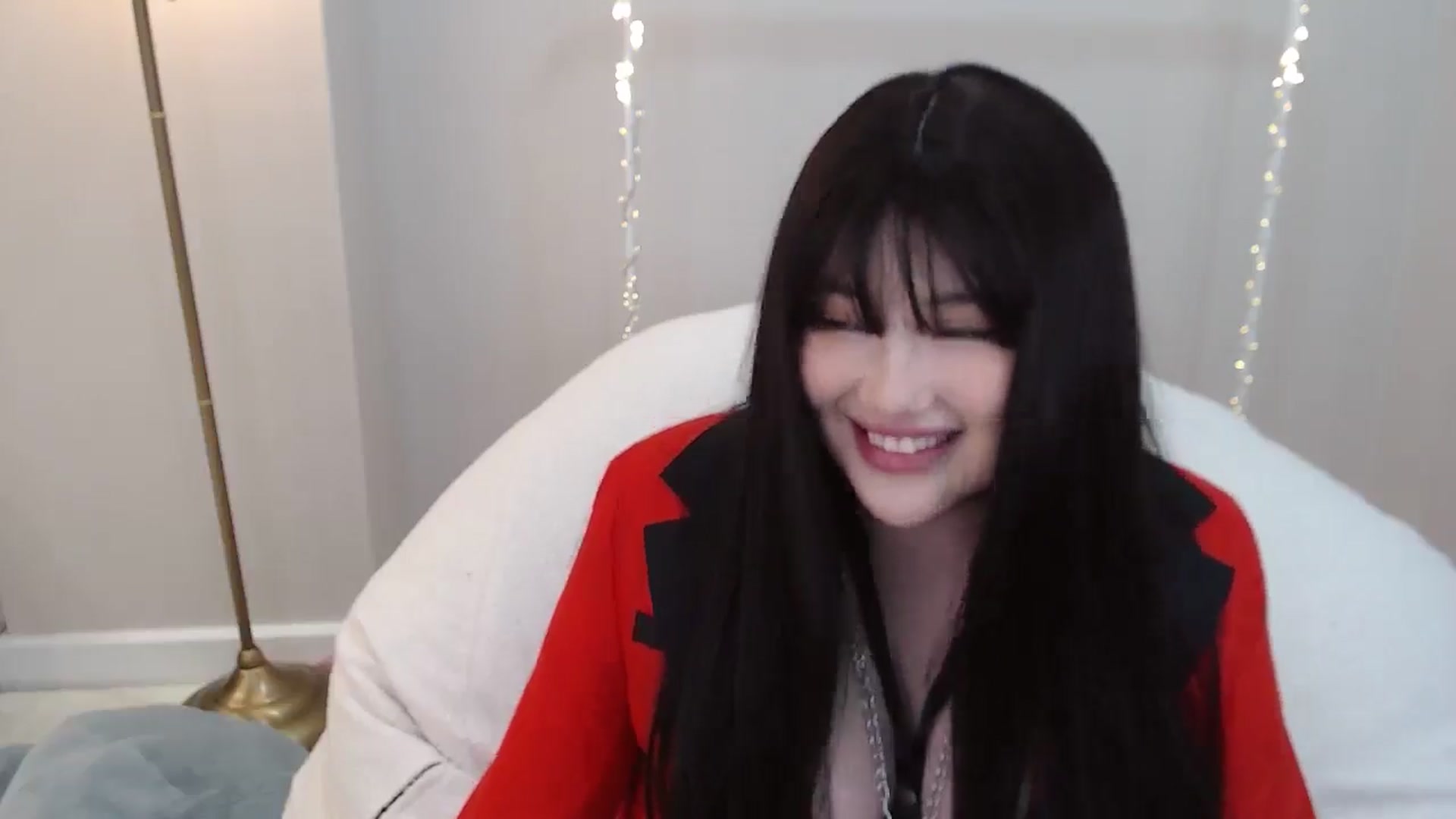 Gallery image thumbnail from kurakurai's myfreecams stream on, 12/29/2024, 18:34 image 6 of 20