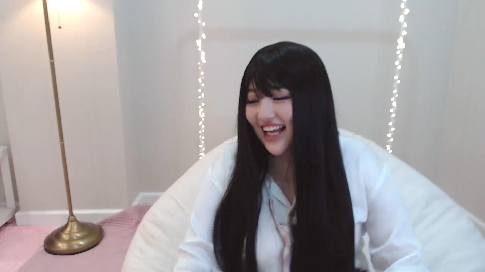 Gallery image thumbnail from kurakurai's myfreecams stream on, 01/07/2025, 16:30 image 8 of 20