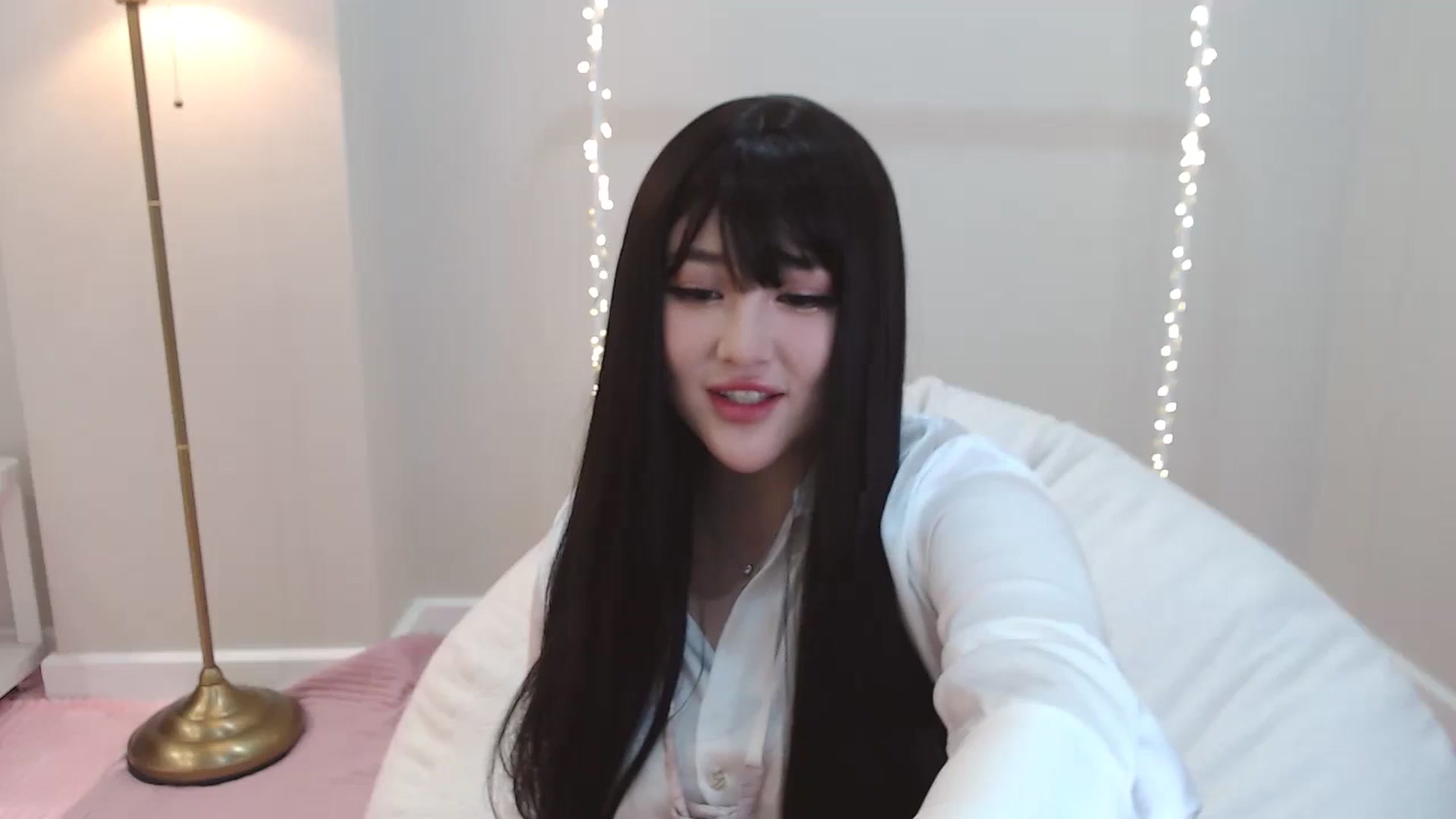 Gallery image thumbnail from kurakurai's myfreecams stream on, 01/07/2025, 16:30 image 1 of 20