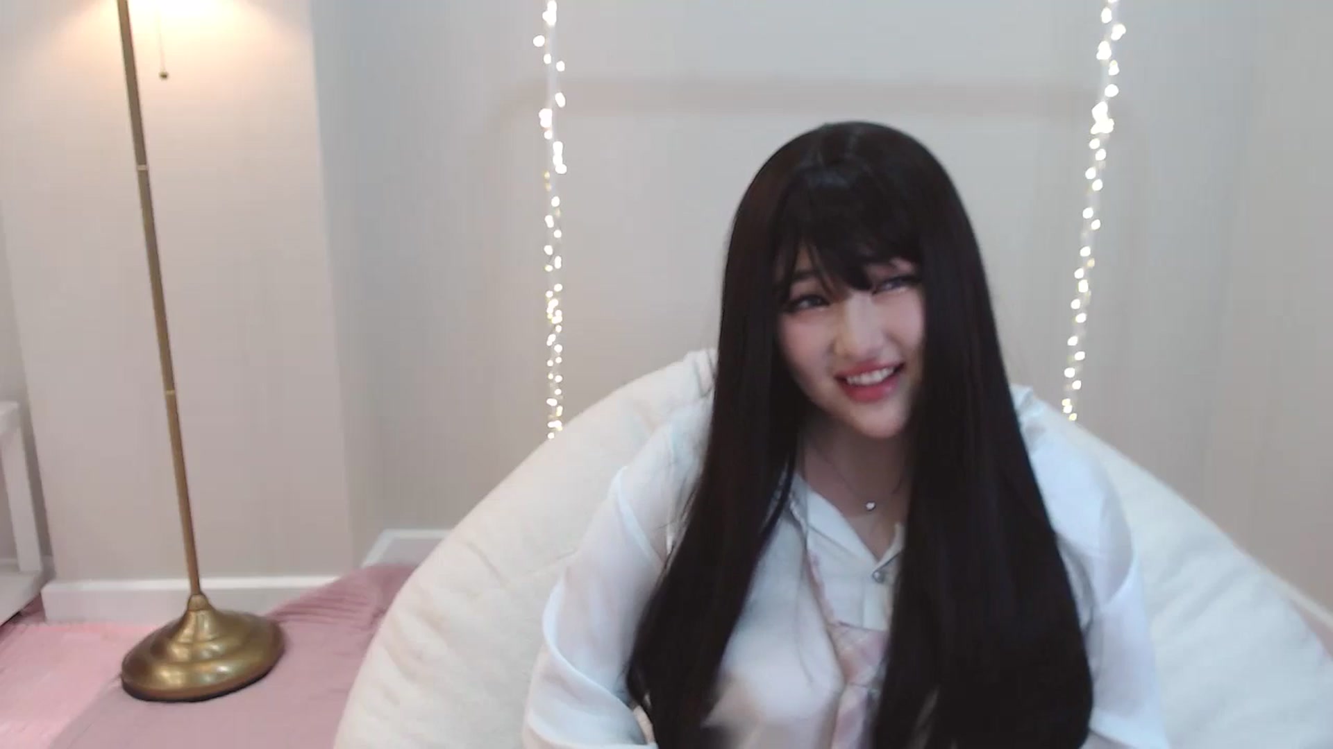 Gallery image thumbnail from kurakurai's myfreecams stream on, 01/07/2025, 16:30 image 9 of 20