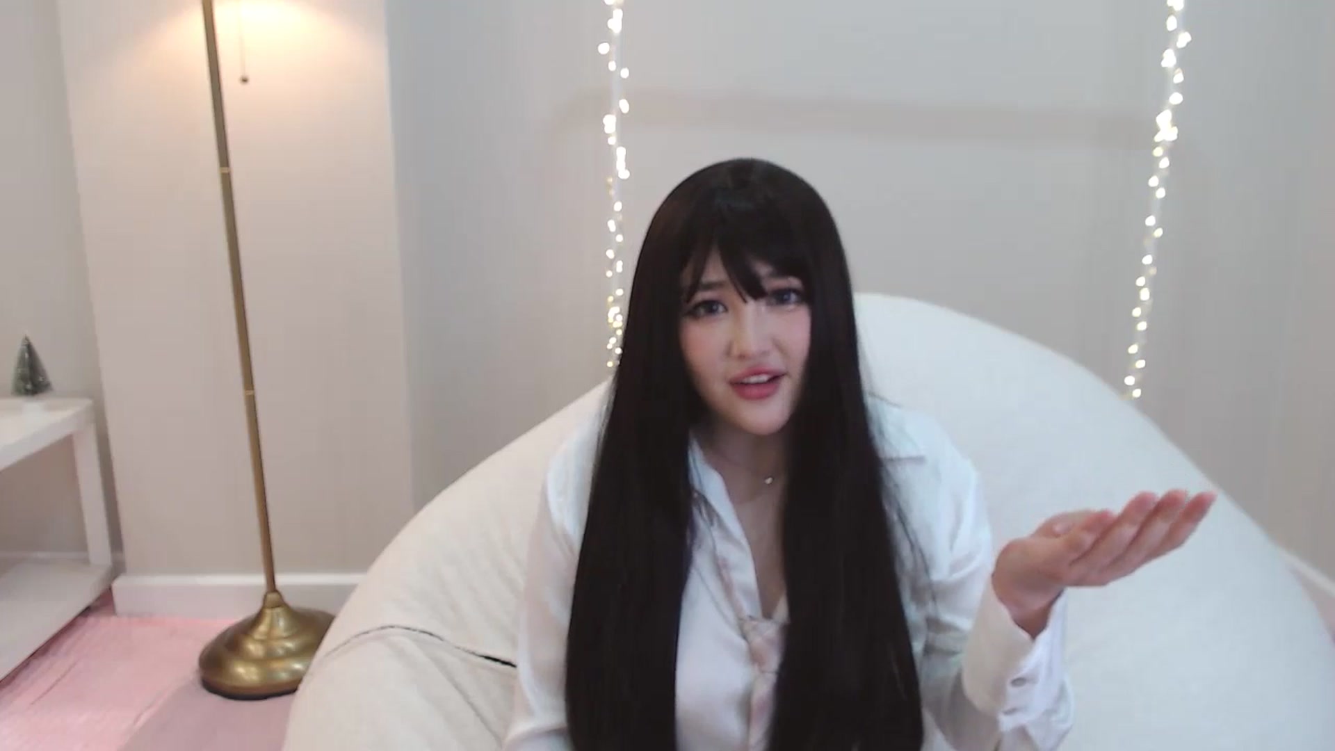 Gallery image thumbnail from kurakurai's myfreecams stream on, 01/07/2025, 18:50 image 8 of 20