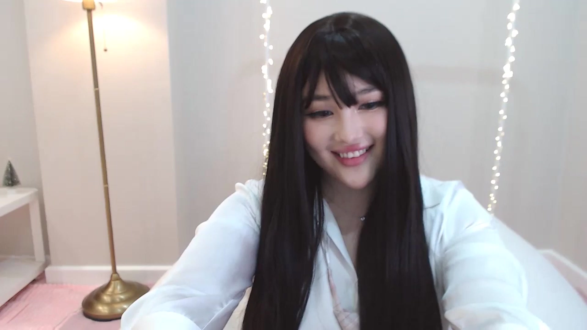 Gallery image thumbnail from kurakurai's myfreecams stream on, 01/07/2025, 18:50 image 16 of 20