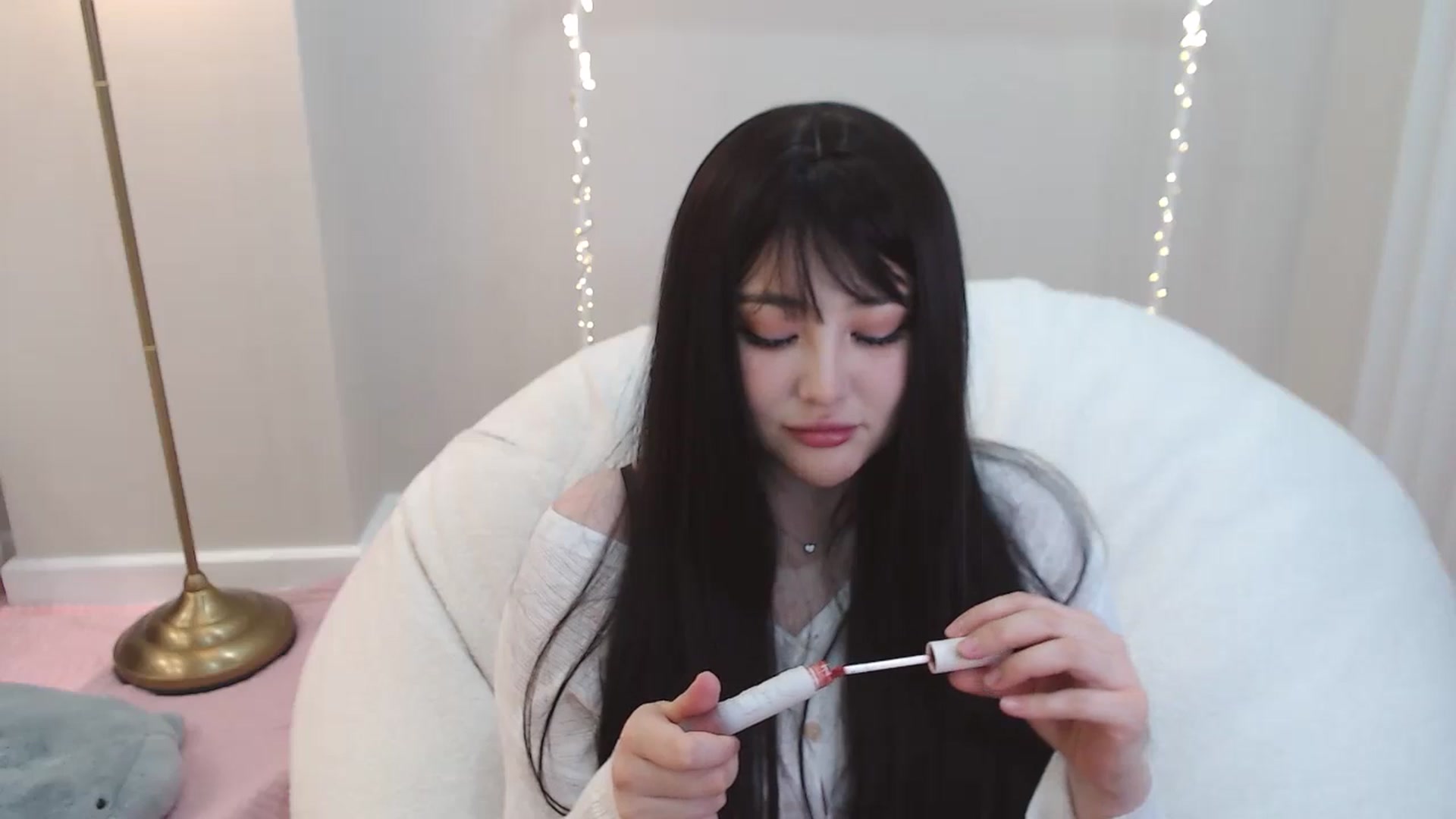 Gallery image thumbnail from kurakurai's myfreecams stream on, 01/09/2025, 20:18 image 11 of 20