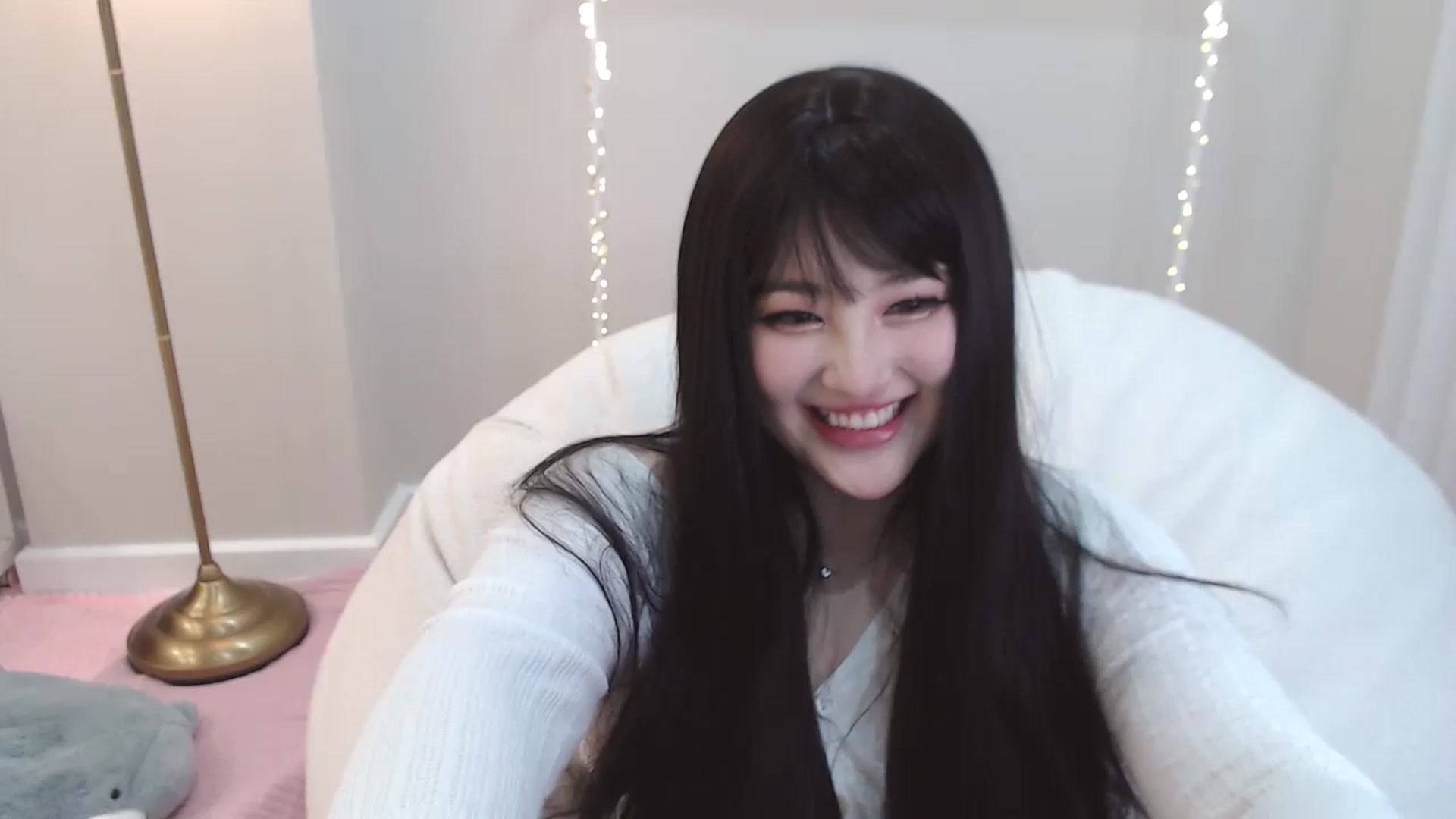 Gallery image thumbnail from kurakurai's myfreecams stream on, 01/09/2025, 20:18 image 1 of 20
